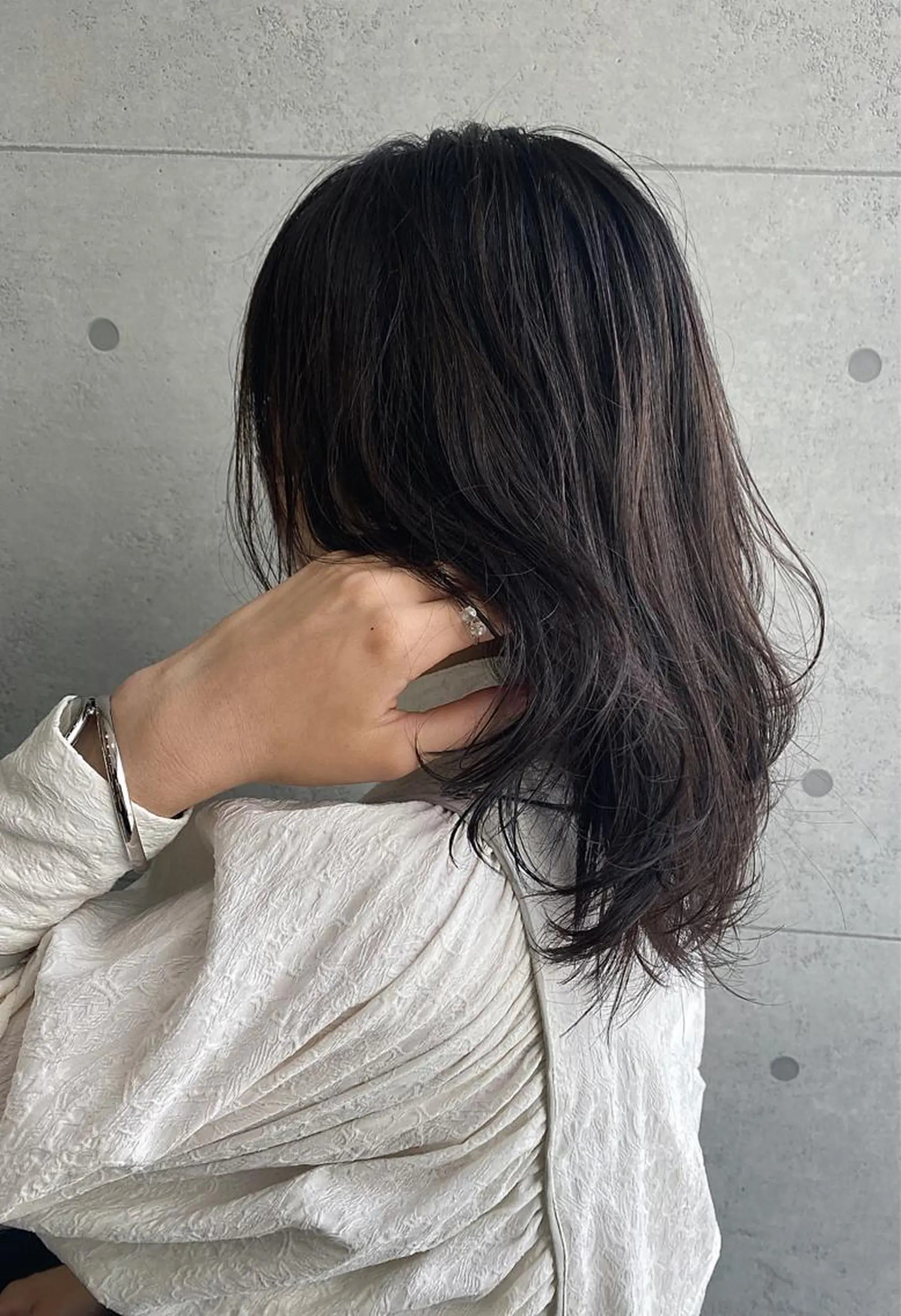 セミロング 下石怜子/レイヤー/ 透明感カラーのヘアスタイル