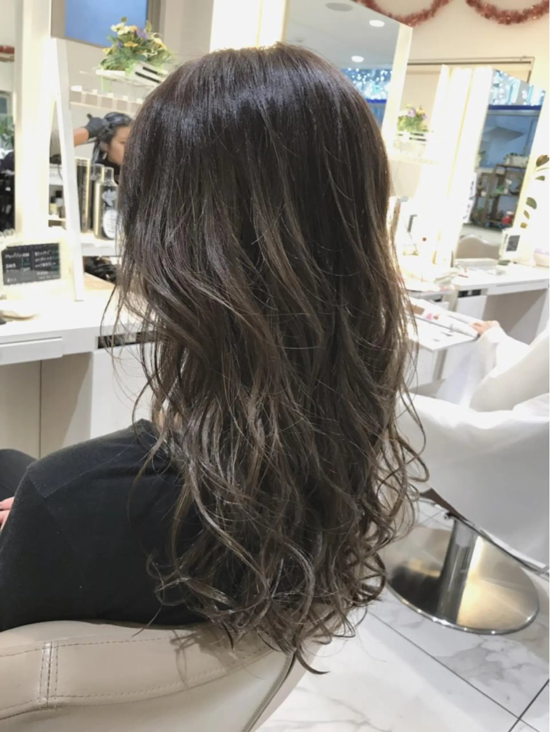 セミロング カラー グレージュ ハイライトカラー ハイライト カット ヘアカラー 山崎俊輔/髪質改善 /バレイヤージュのヘアスタイル