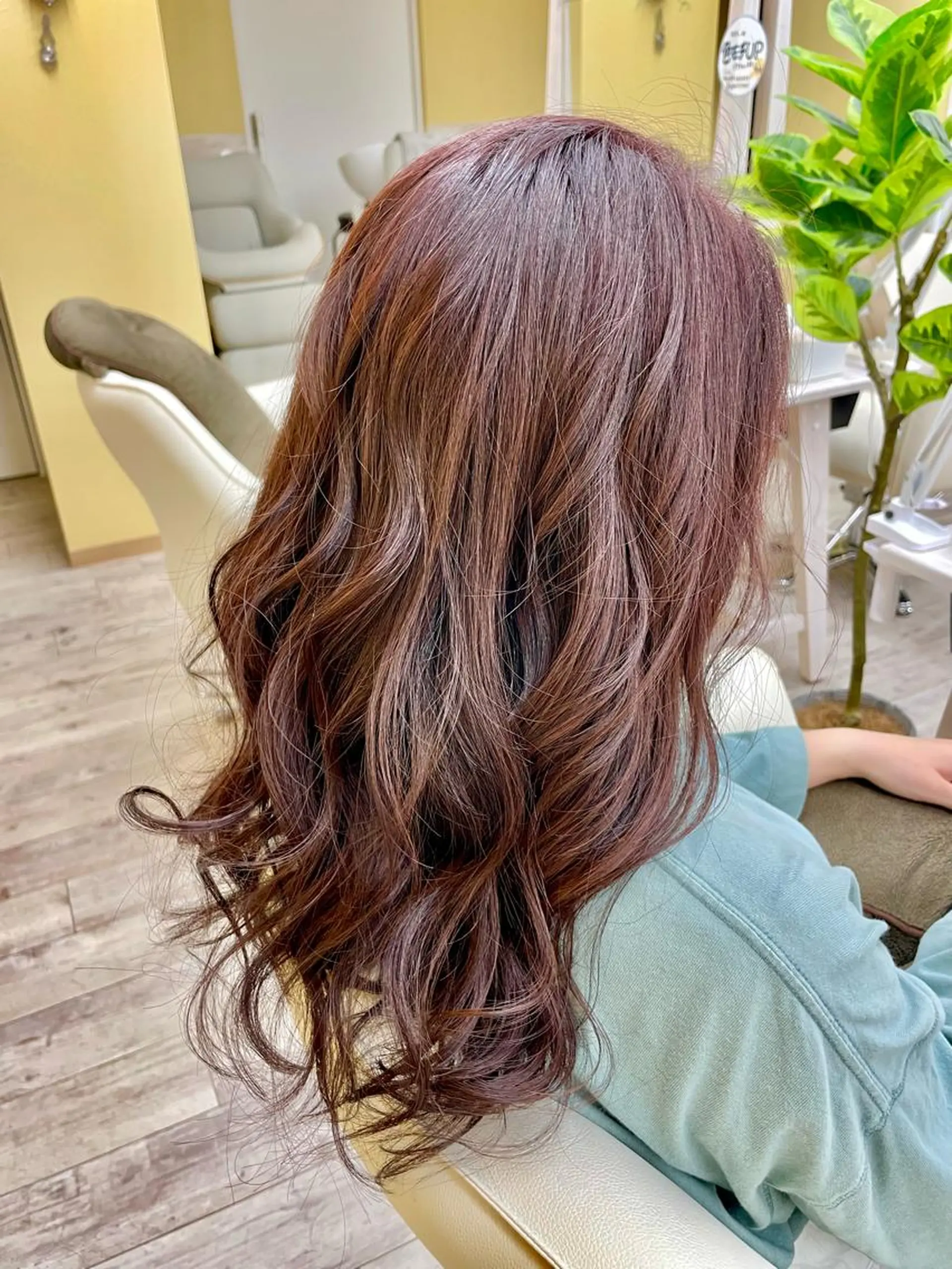 ロング カラー ヘアアレンジ メンズ ブラウンカラー ピンクカラー ピンクブラウン カット ヘアカラー トリートメント 村山 かほのヘアスタイル