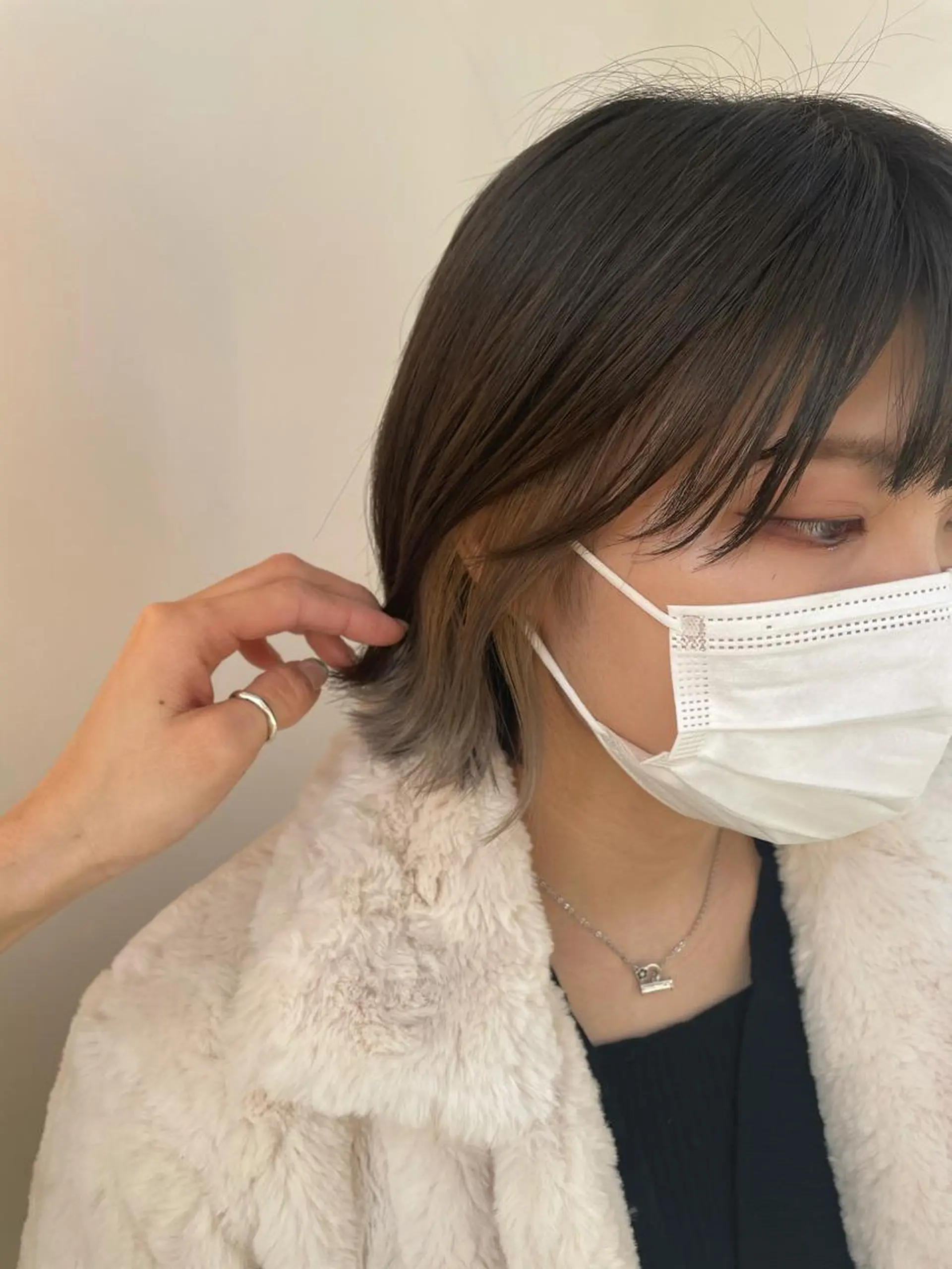 ミディアム カラー イヤリングカラー グレージュ オリーブグレージュ オリーブグレー シルバー カット ヘアカラー 中目黒🌼 🌼ハナのヘアスタイル