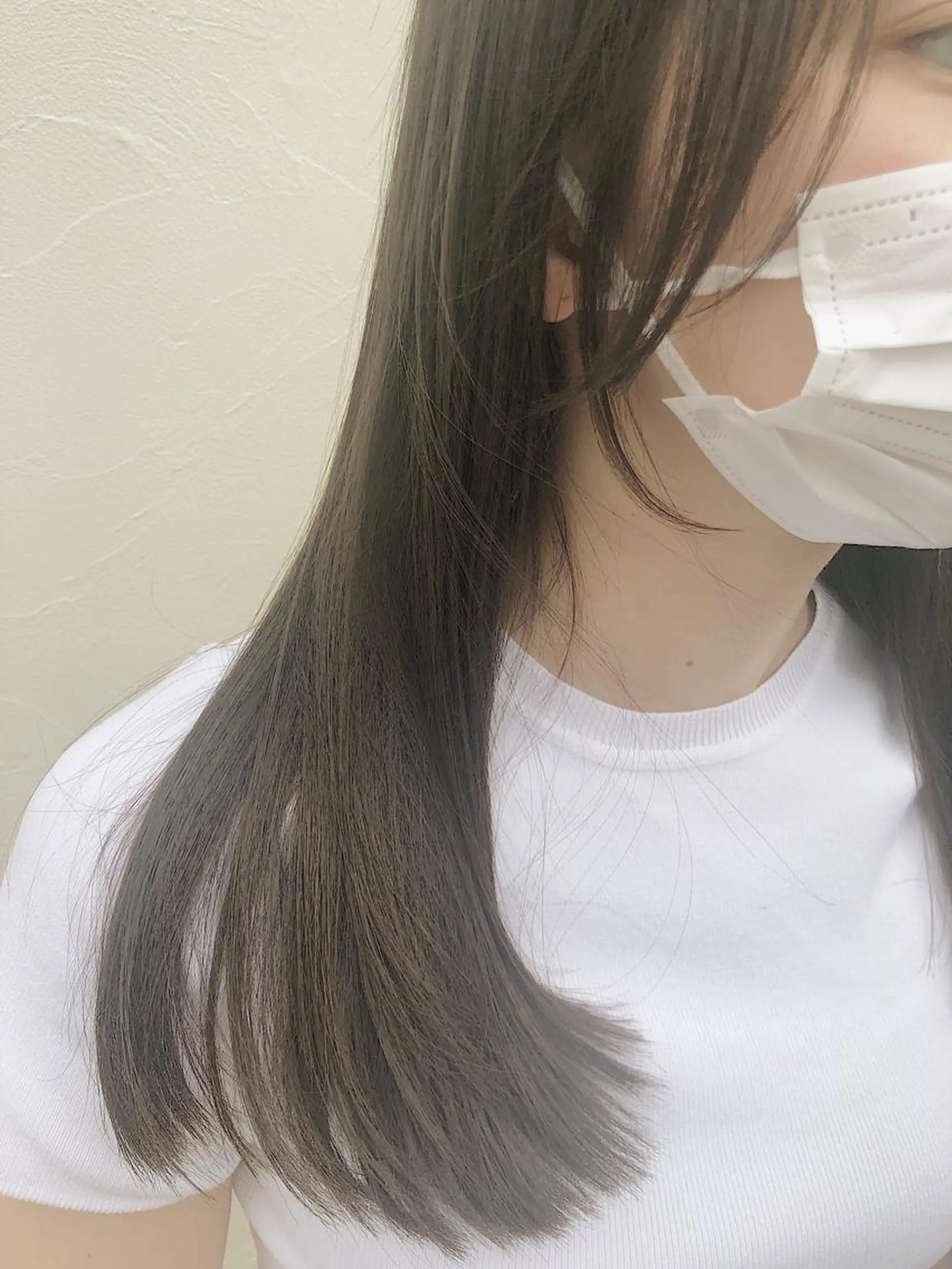 セミロング カラー パーマ ヘアアレンジ ベージュカラー 透明感カラー オリーブベージュ オリーブカラー 顔まわりレイヤー カット ヘアカラー トリートメント 【ツヤ髪美容師】 ツダケイスケのヘアスタイル