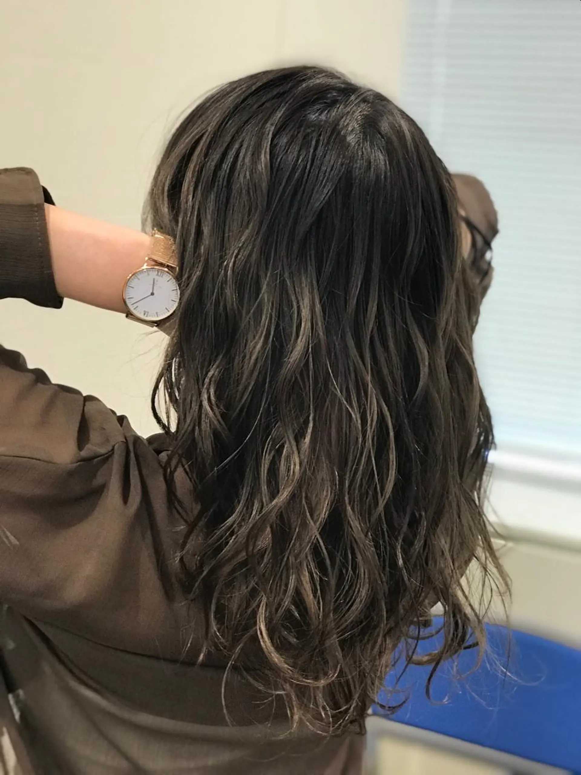 セミロング 下條 真のヘアスタイル