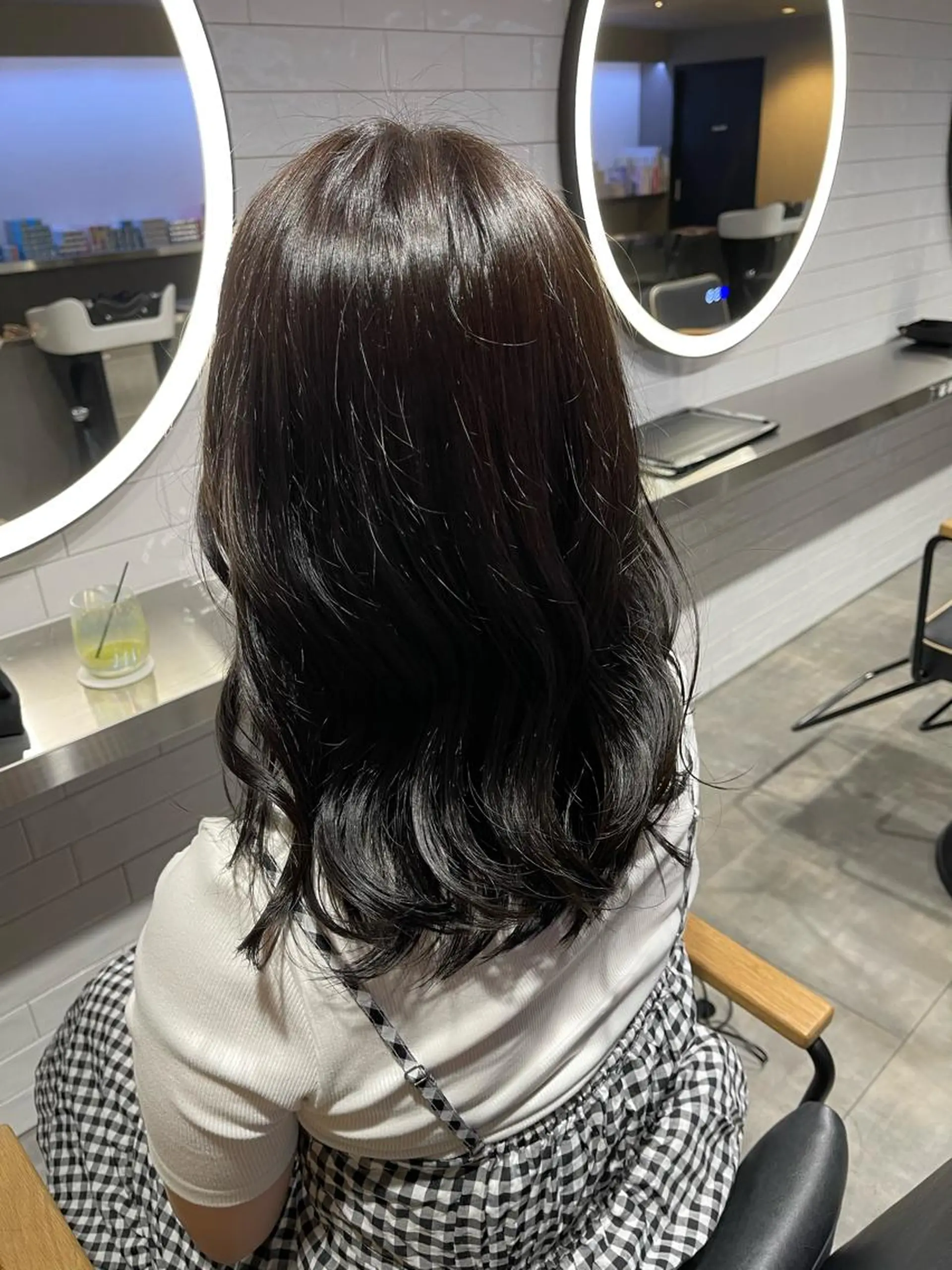 セミロング カラー グレージュ カット ヘアカラー トリートメント 透明感カラー/艶髪/ エクステ/HIROのヘアスタイル