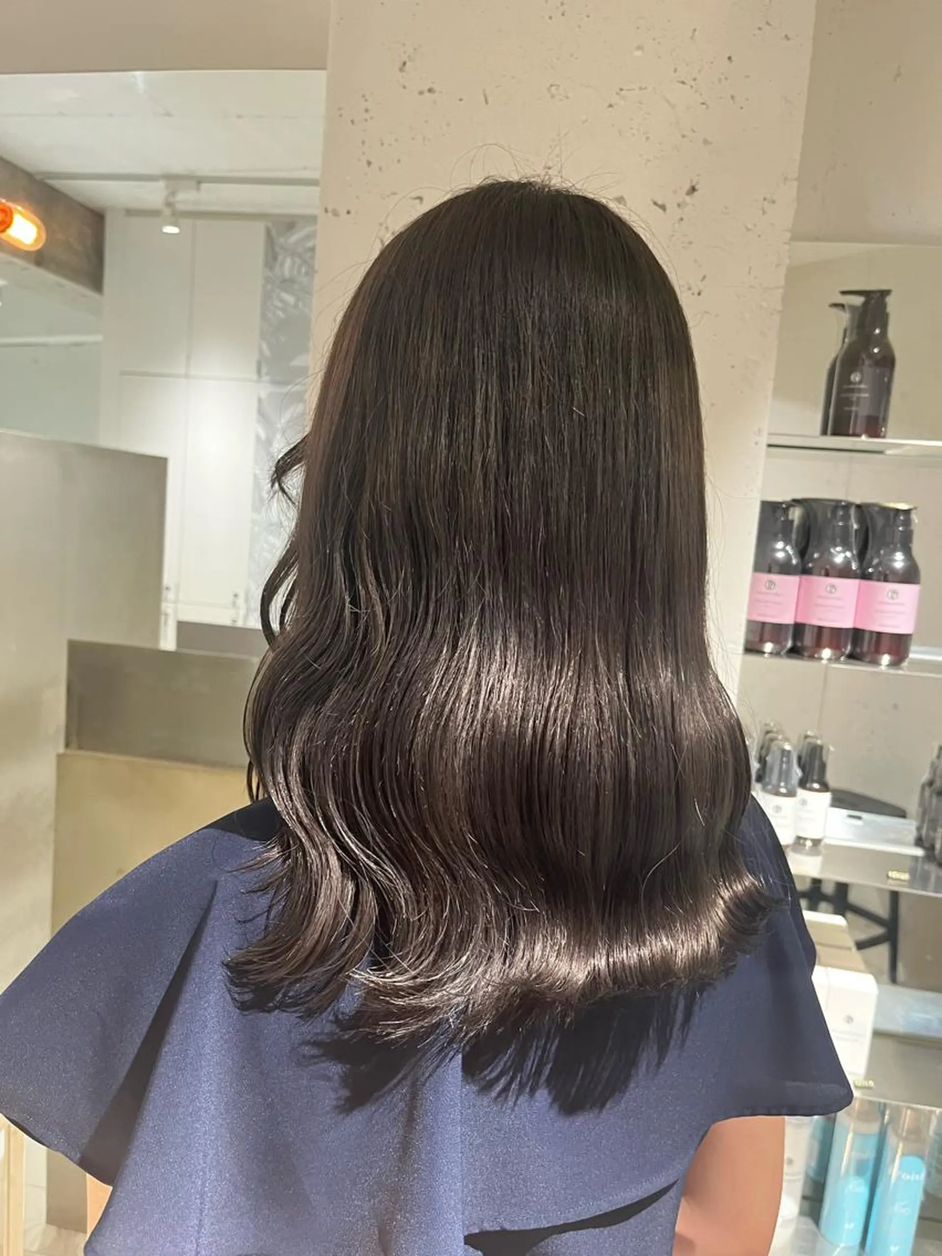 セミロング カラー 透明感カラー グレージュ ハイトーンカラー 外国人風カラー カット ヘアカラー トリートメント ヘッドスパ ヘアセット カジュアルを女っぽく 𝗮𝘆𝗮𝗰𝗼のヘアスタイル