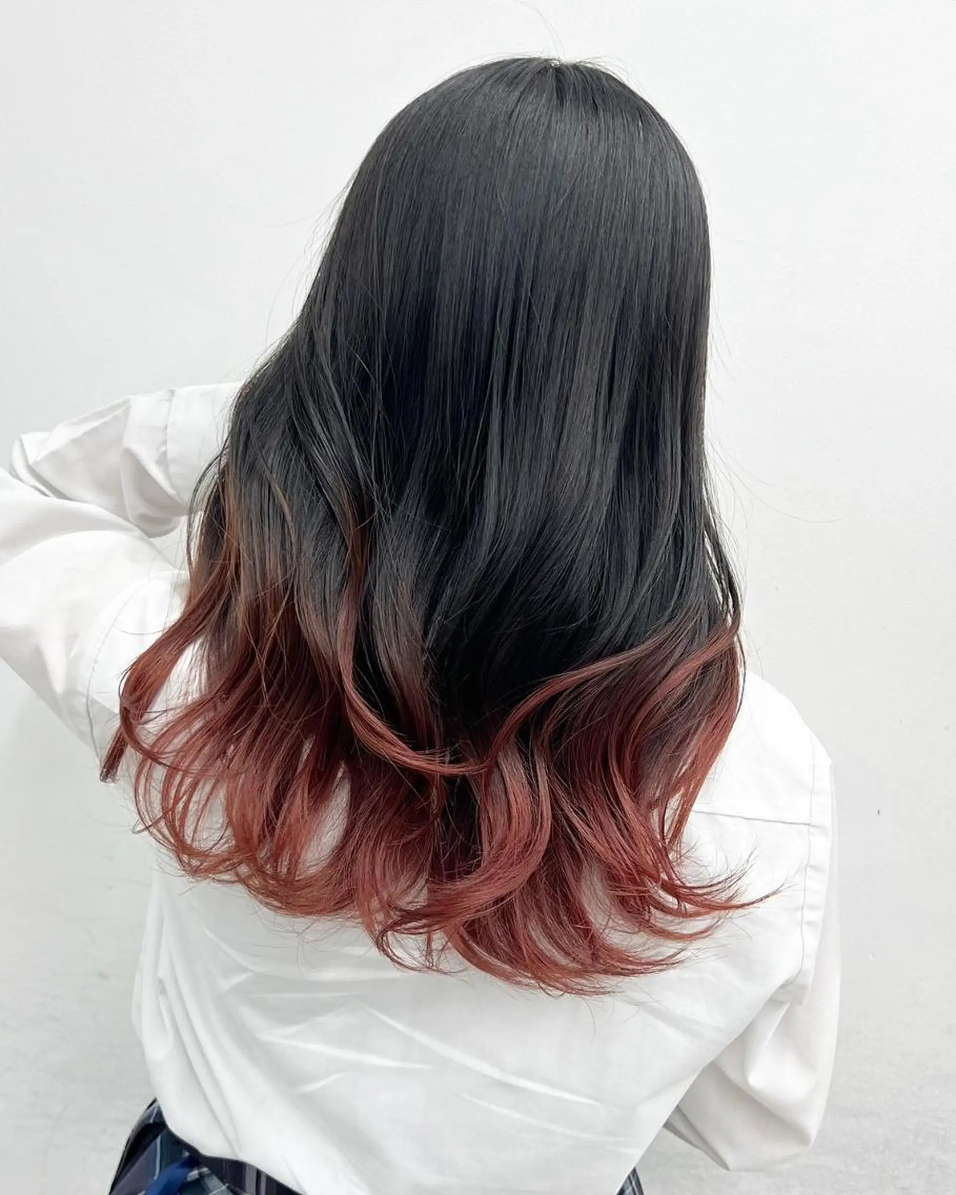 セミロング カラー アディクシーカラー アッシュ ブルーカラー ダークアッシュ グレージュ 【公式】amble luxe 中野のヘアスタイル