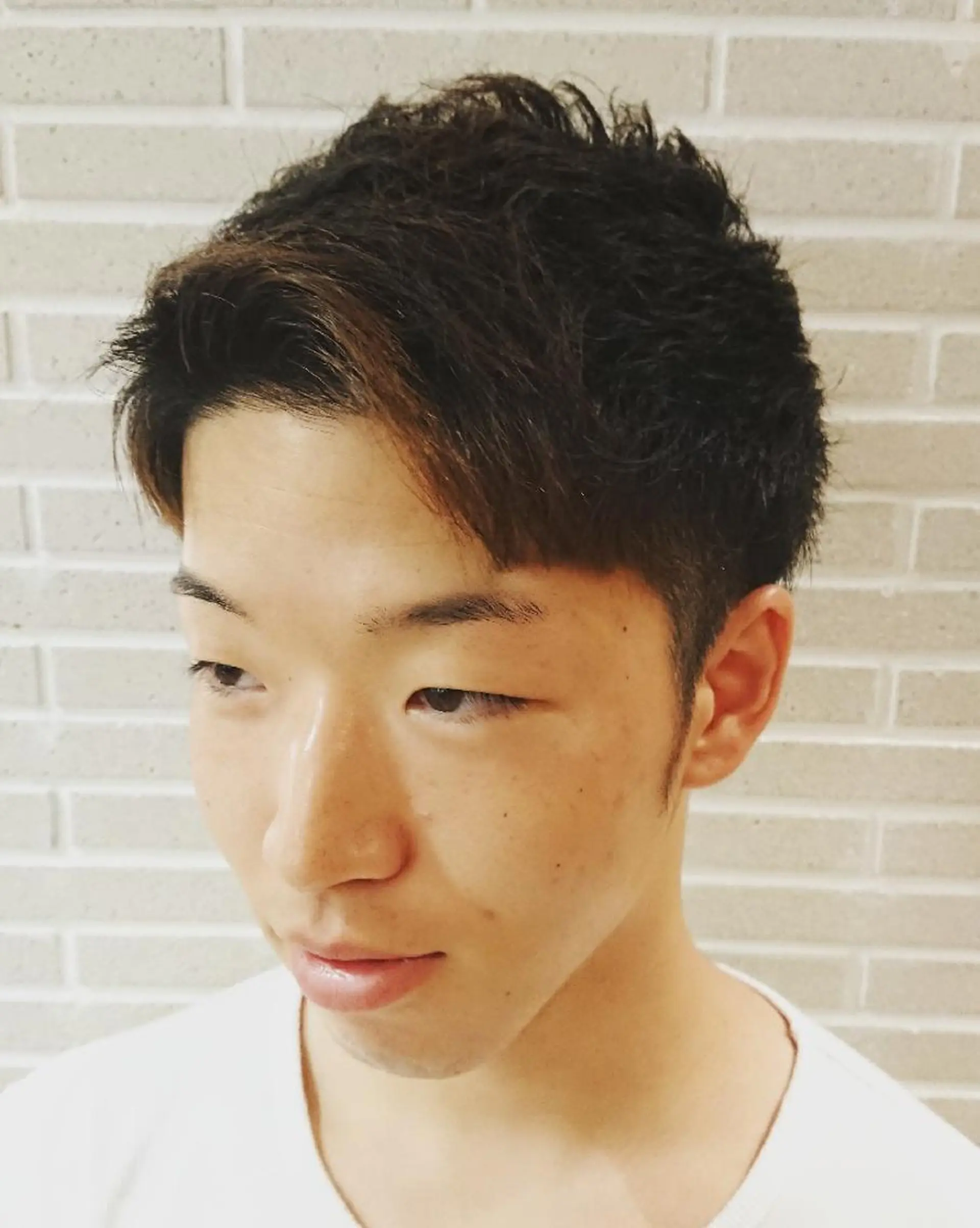 メンズ ブリーチ/ヘアケア/ 艶髪/イギチハルのヘアスタイル