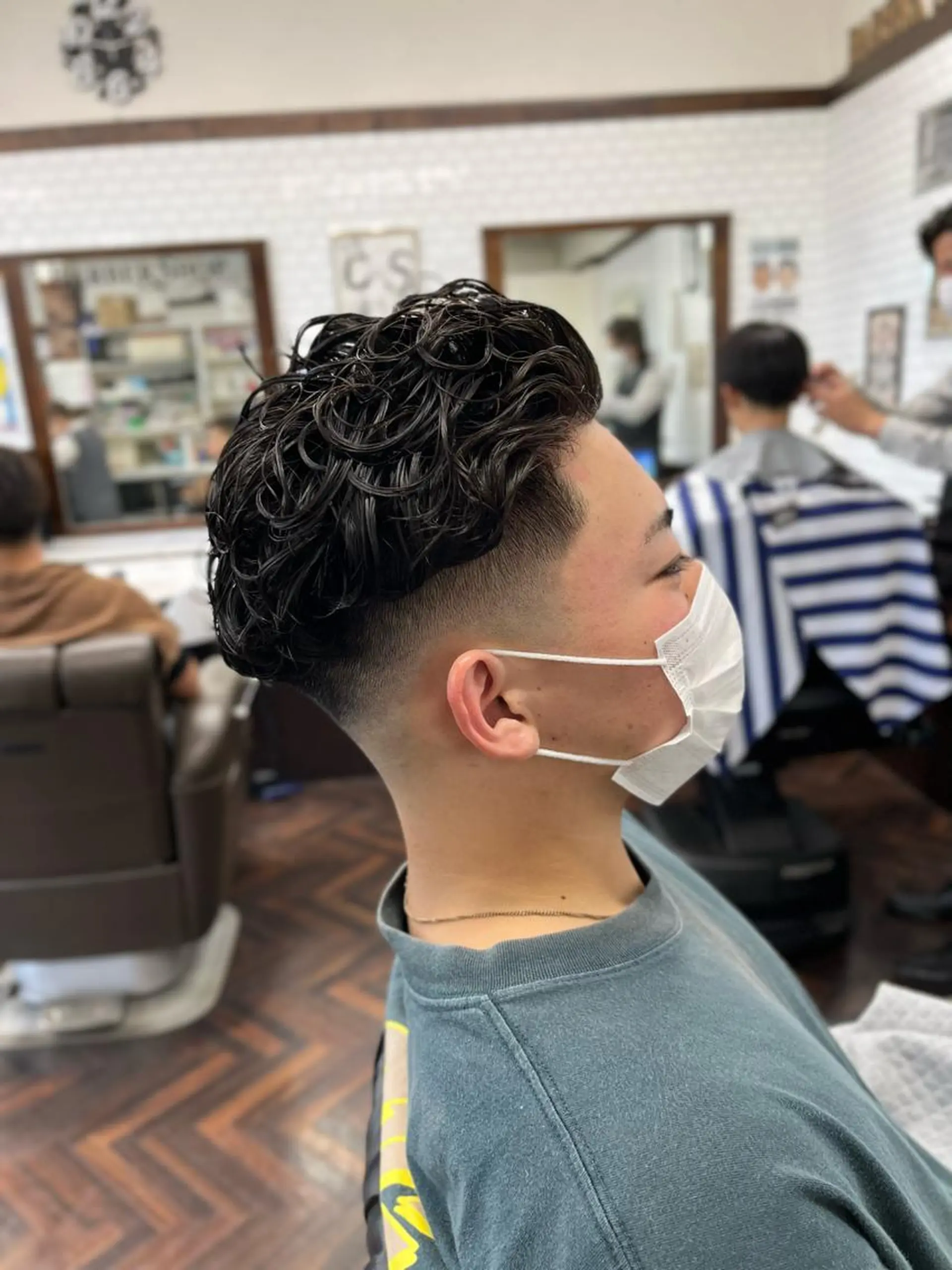 ショート パーマ メンズ メンズパーマ Cam's豊見城店所属・無料‼︎メンズ限定 URASAKIのヘアスタイル