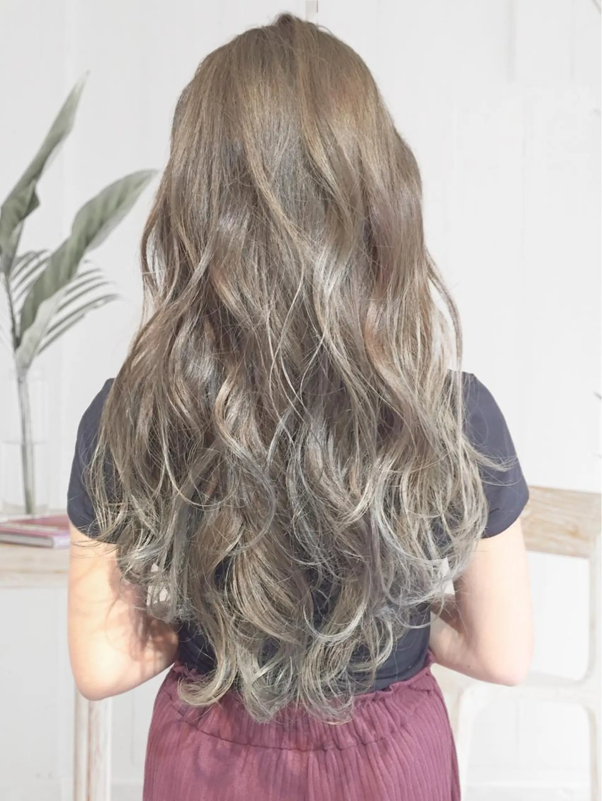 ロング カラー ヘアアレンジ ヘアカラー トリートメント VIM hairおもろまち店のヘアスタイル