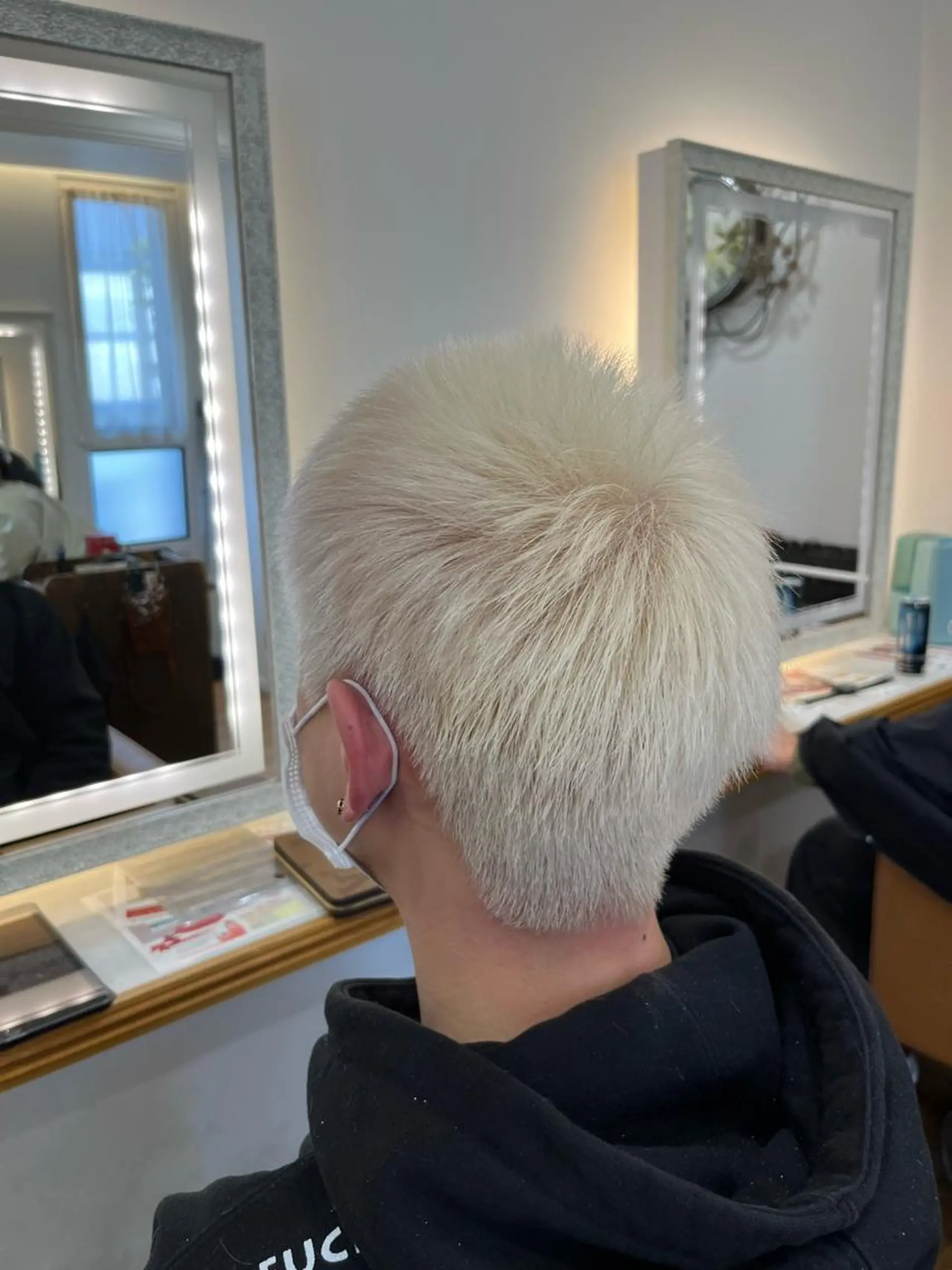 ショート カラー メンズ メンズブリーチ ブリーチ 🇨🇦海外美容師 FUMA🇨🇦のヘアスタイル