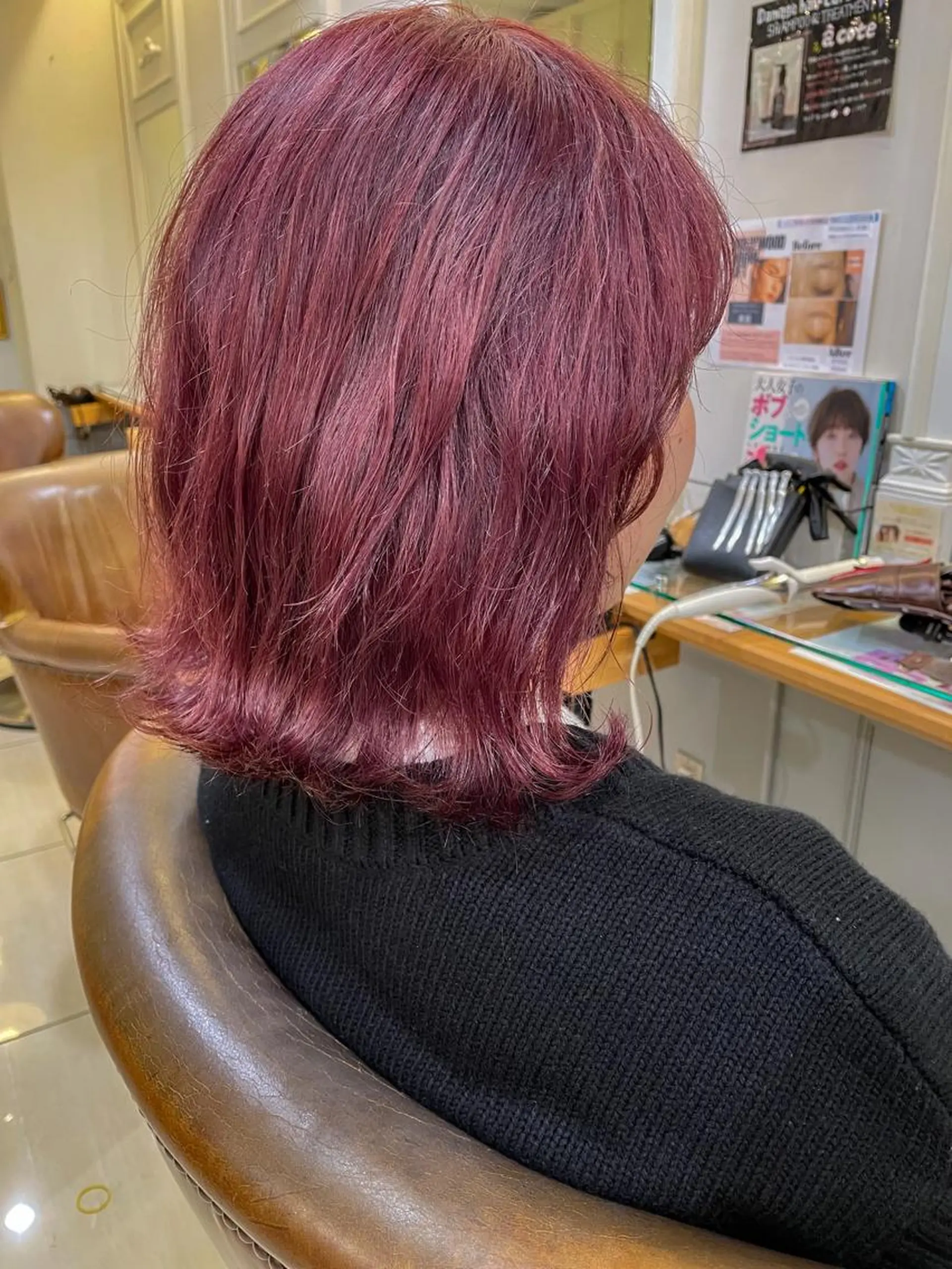 ショート カラー ボブ ブリーチ/miinaのヘアスタイル