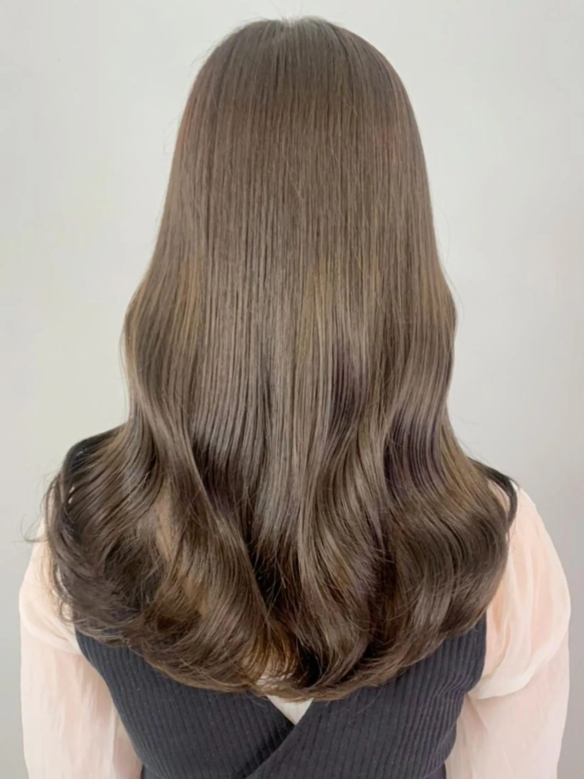 セミロング カラー パーマ ヘアアレンジ グレージュ ラベンダーカラー ラベンダーグレージュ ラベンダーグレー ヨシンモリ ITbyALBUM 八王子店のヘアスタイル