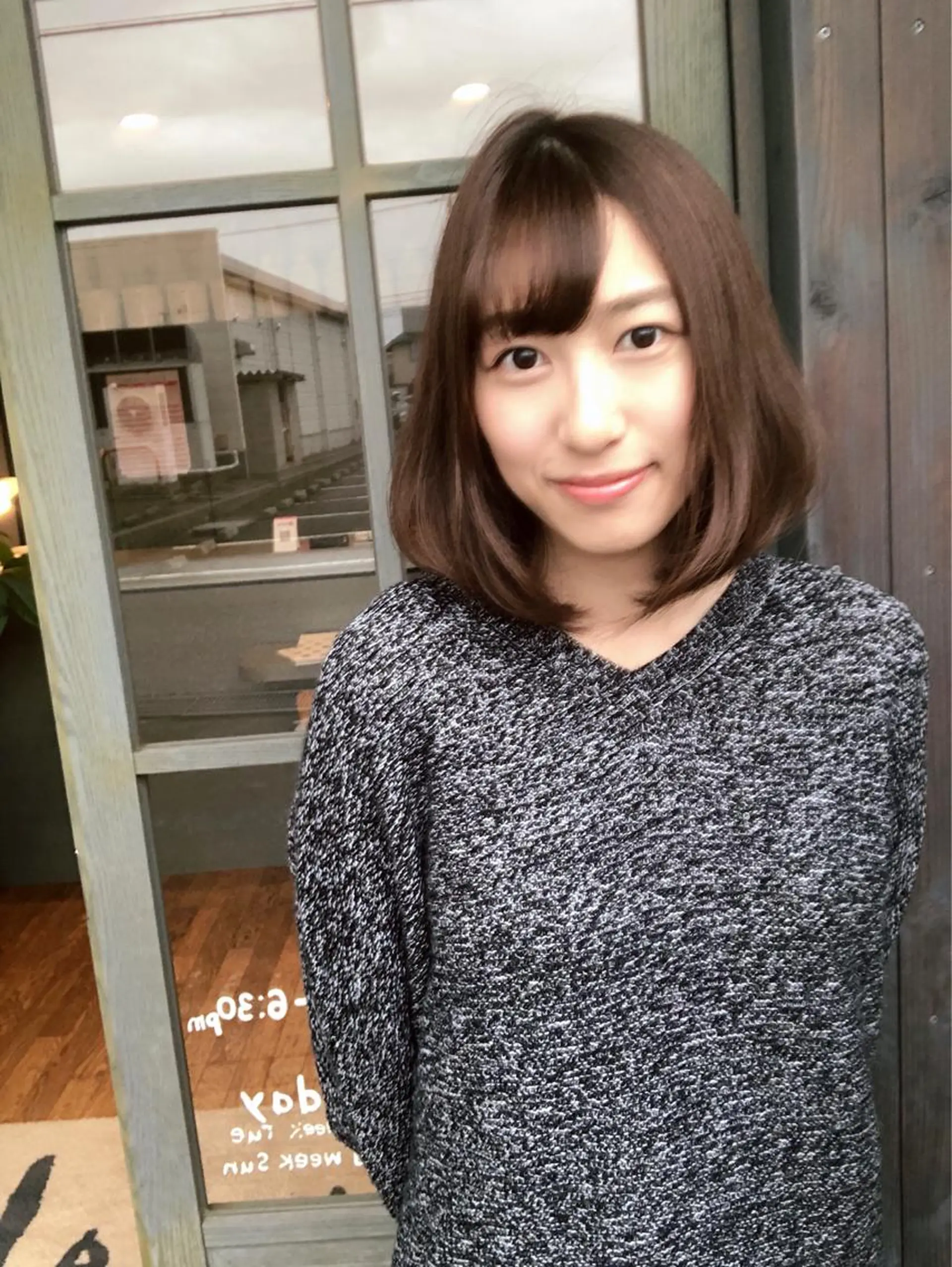 ミディアム カラー 永井 亜実のヘアスタイル