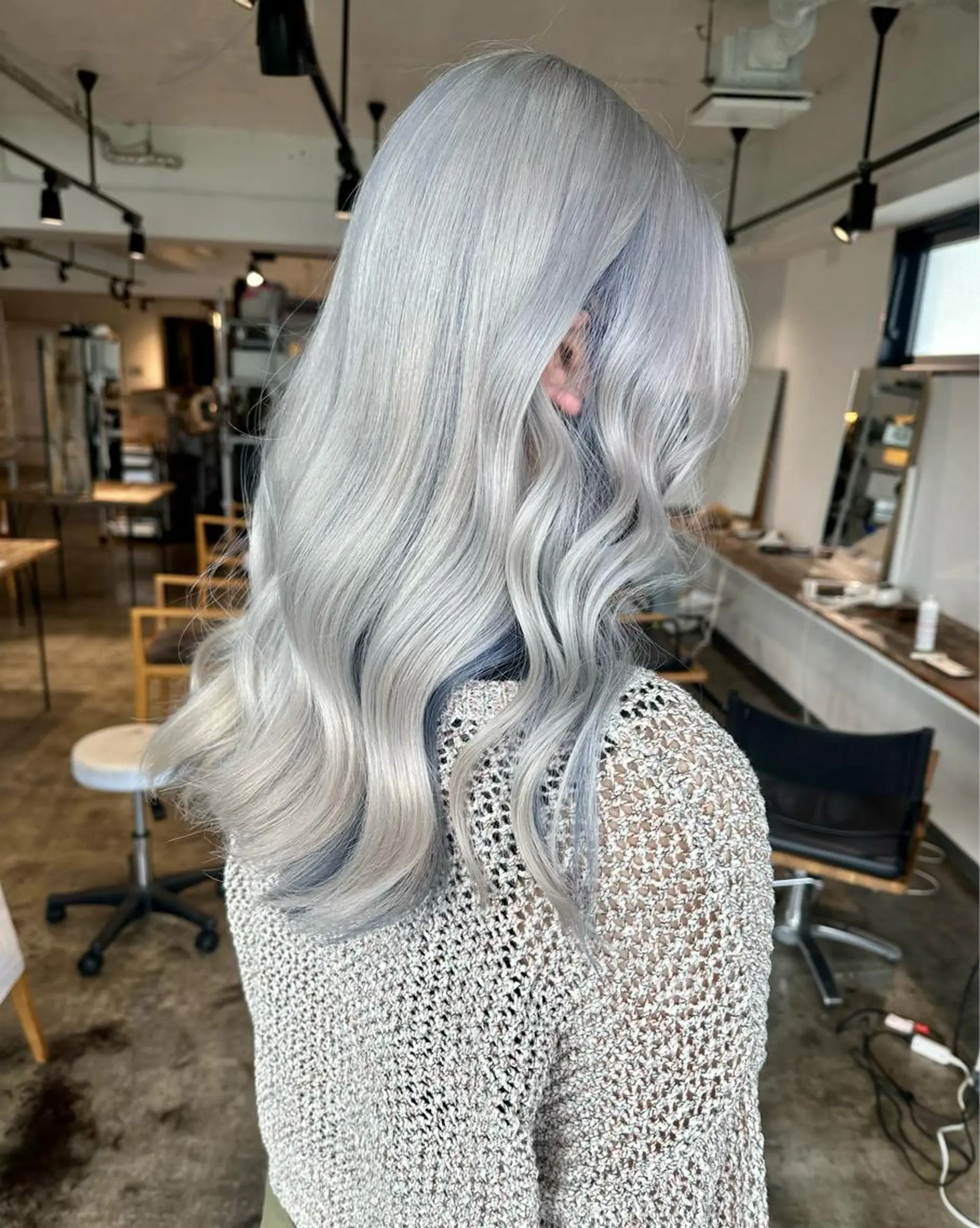 セミロング カット ヘアカラー トリートメント ヘアセット ✨艶ブリーチカラー ✨四ノ宮裕己のヘアスタイル