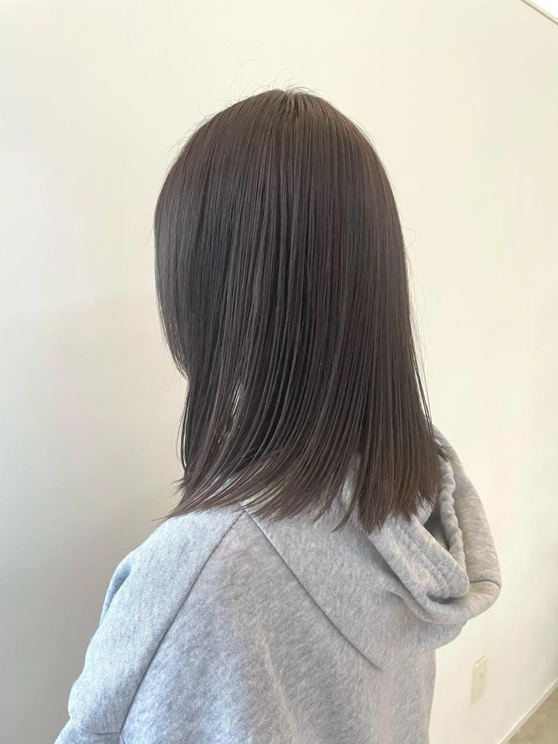 ミディアム カラー グレージュ ラベンダーカラー ラベンダーグレージュ ラベンダーグレー 中西倖 トップスタイリストのヘアスタイル