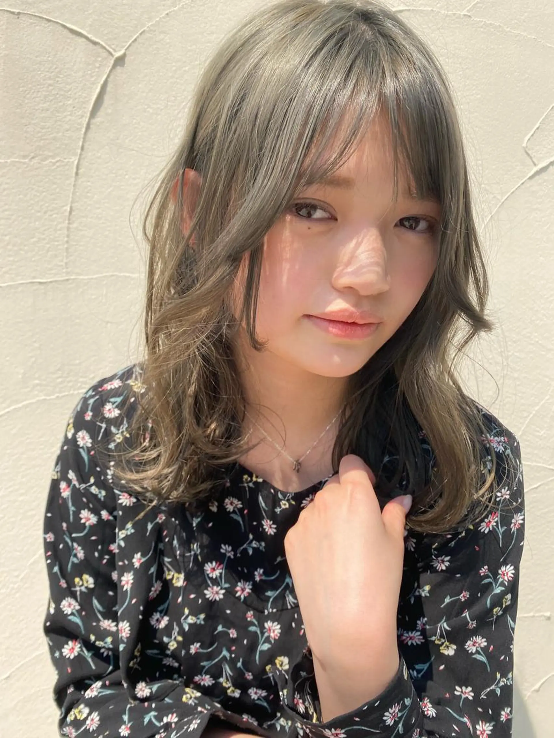 セミロング カラー ヘアアレンジ ベージュカラー ダブルカラー オリーブベージュ たなか ちあきのヘアスタイル