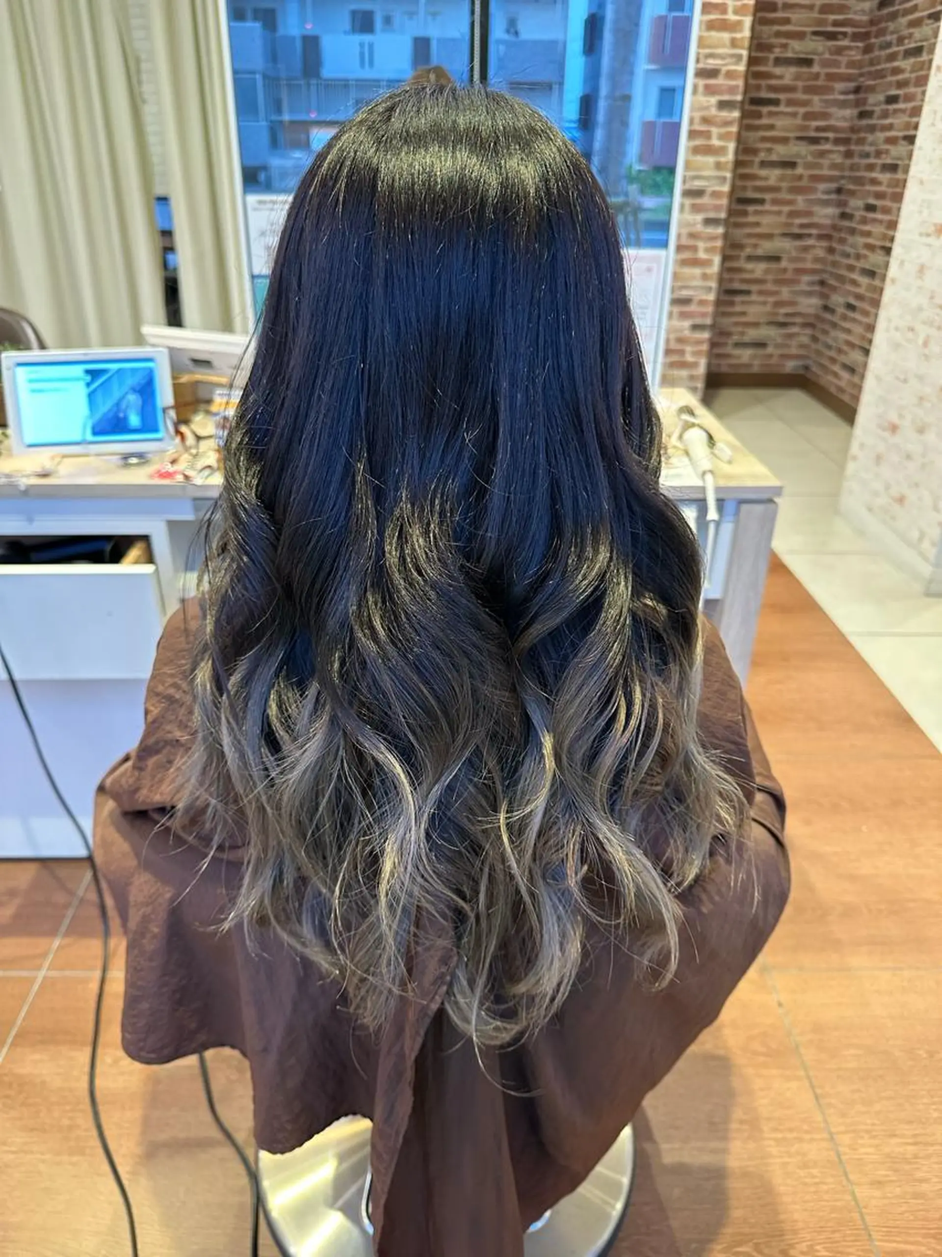 ロング カラー ヘアカラー ho nokaのヘアスタイル