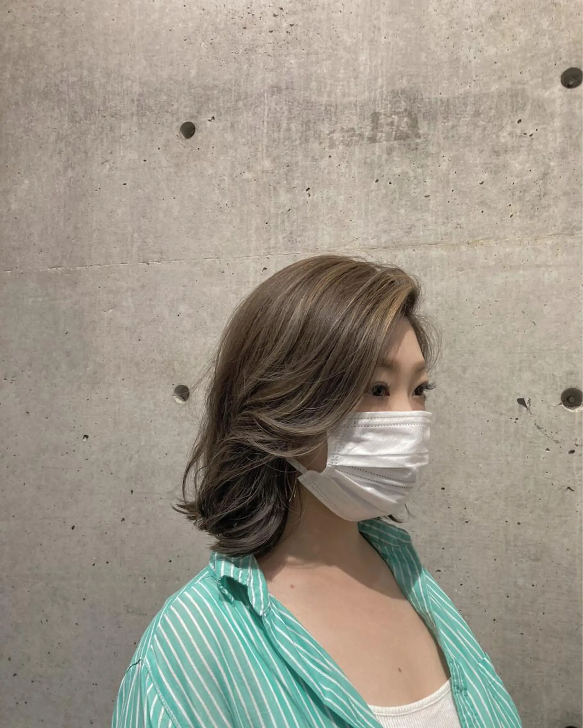ミディアム カット ヘアカラー トリートメント は まべのヘアスタイル