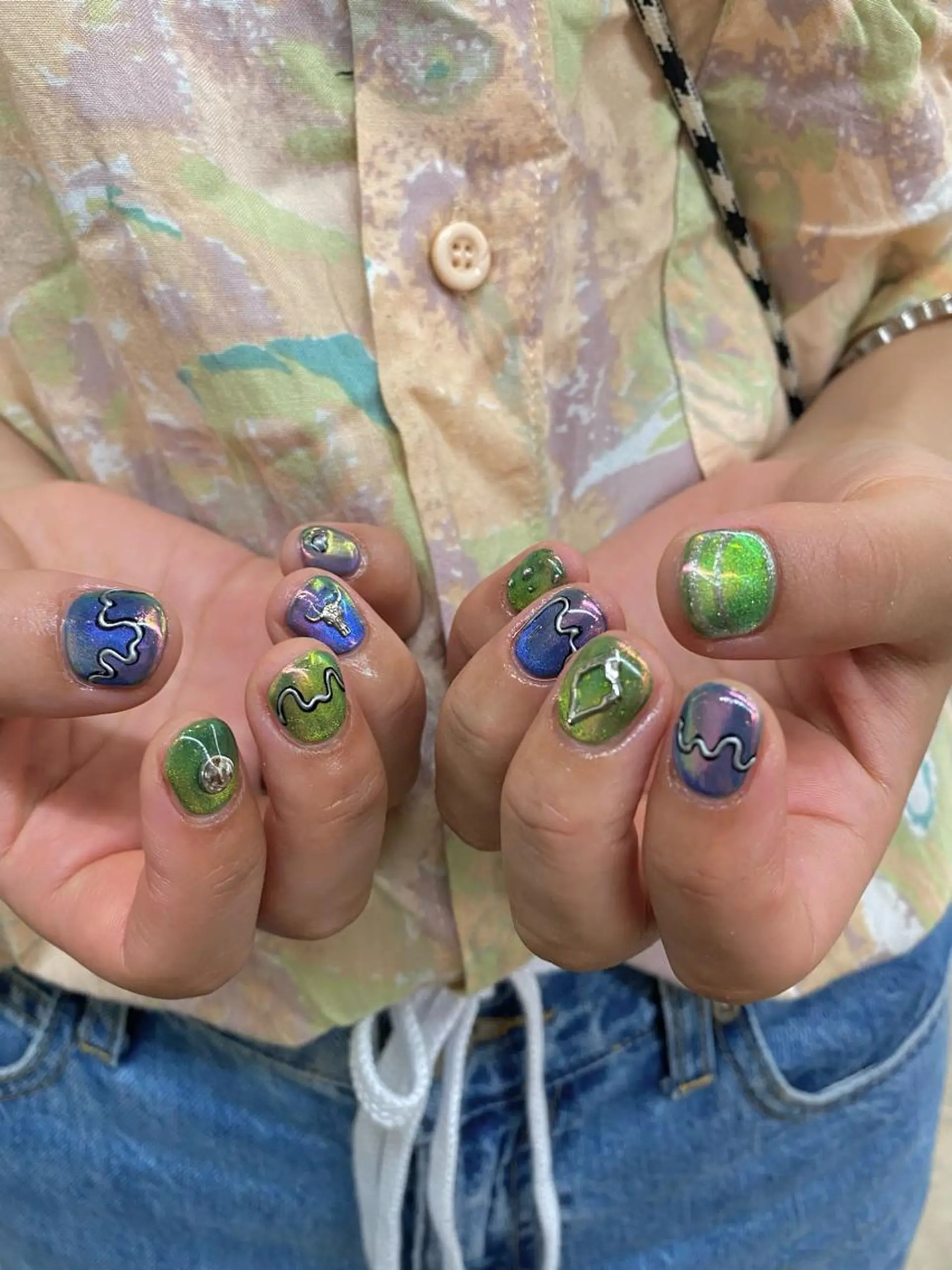 ネイル オーロラネイル マグネットネイル ハンドネイル nable.所属・栗林 実莉のネイルデザイン