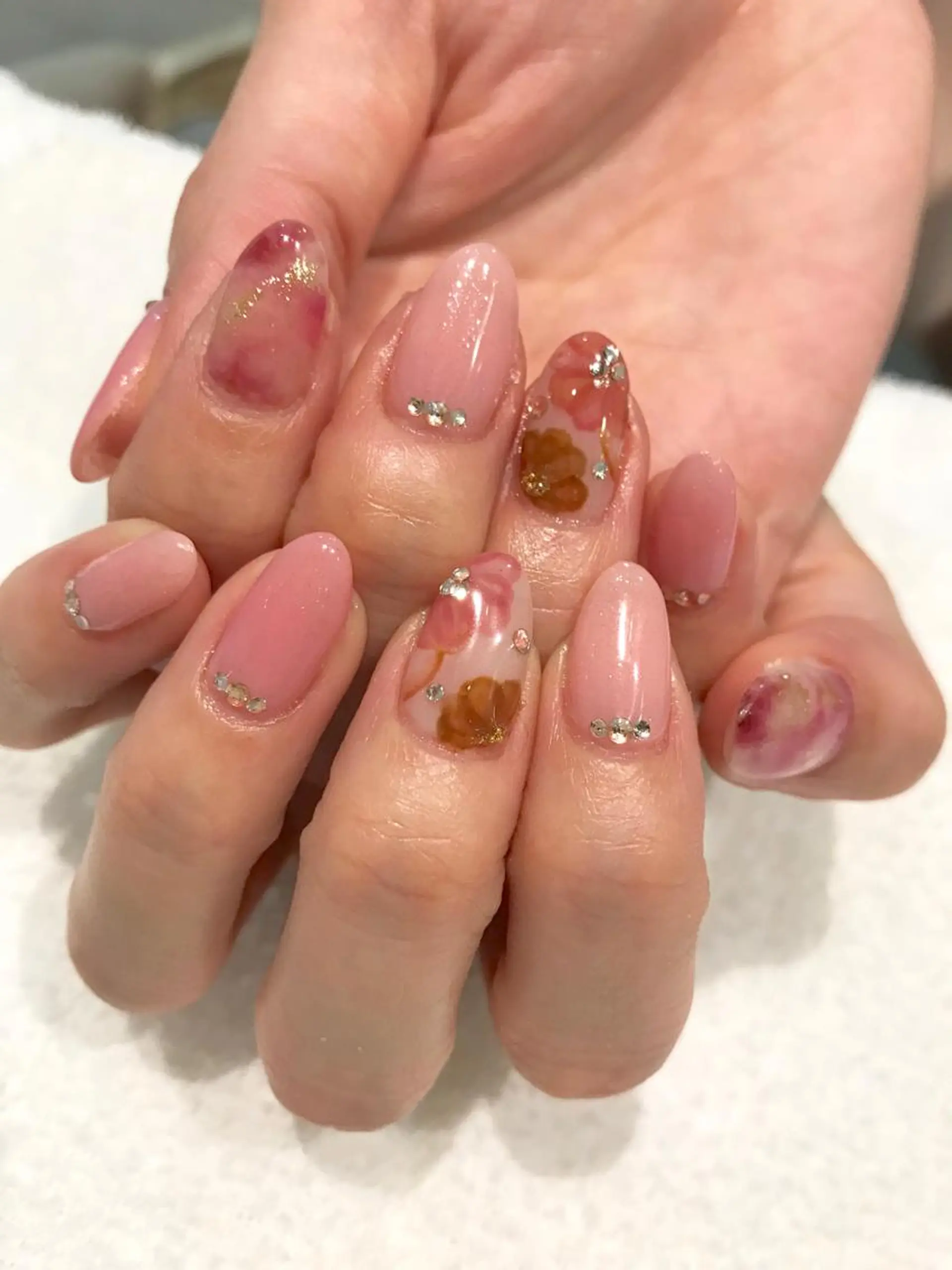 ネイル フラワーネイル Re Pearl～コーディネートサロン～ 市駅前店所属・NARUMI HYODOのネイルデザイン