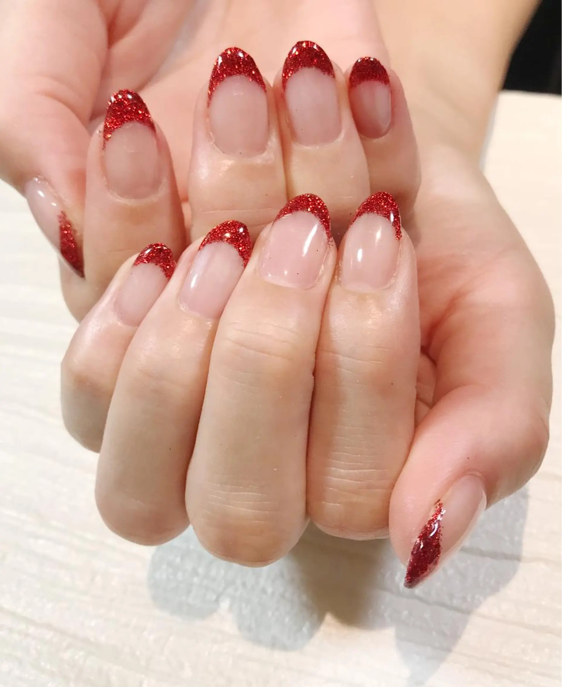 ネイル フレンチネイル ラメ(グリッター) 赤色 NAILSALON AMULEのネイルデザイン