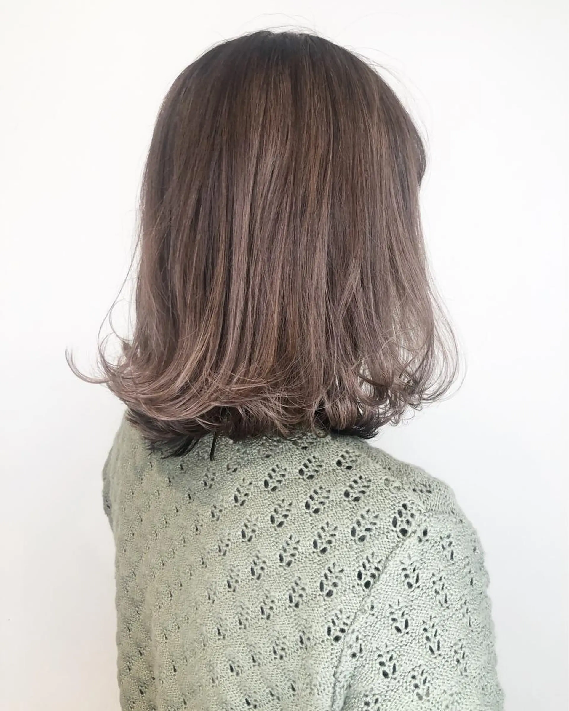 ショート カラー グレージュ 西本 夏美のヘアスタイル