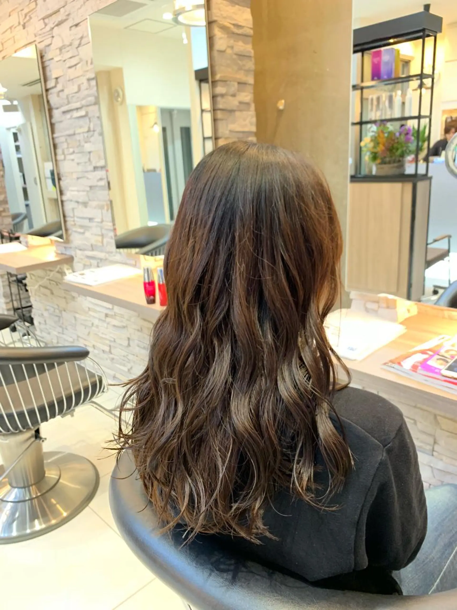 ロング 早坂 裕真のヘアスタイル