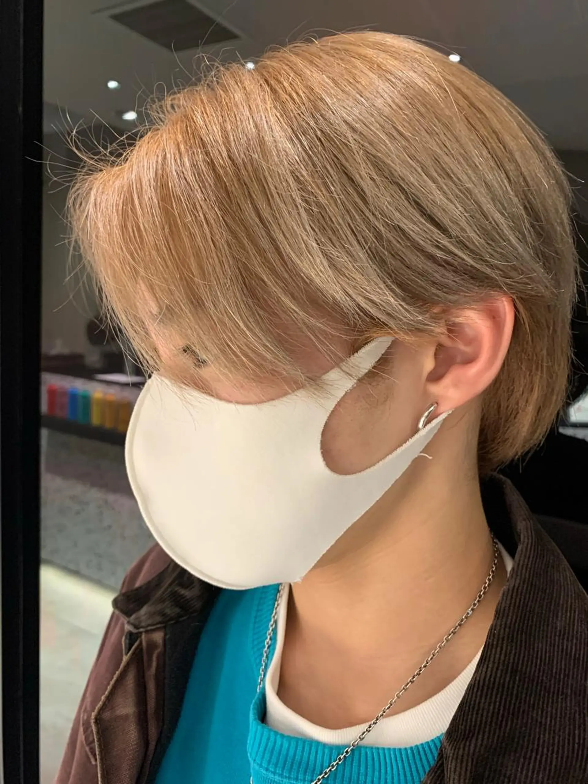 カラー 糟谷 慈英のヘアスタイル