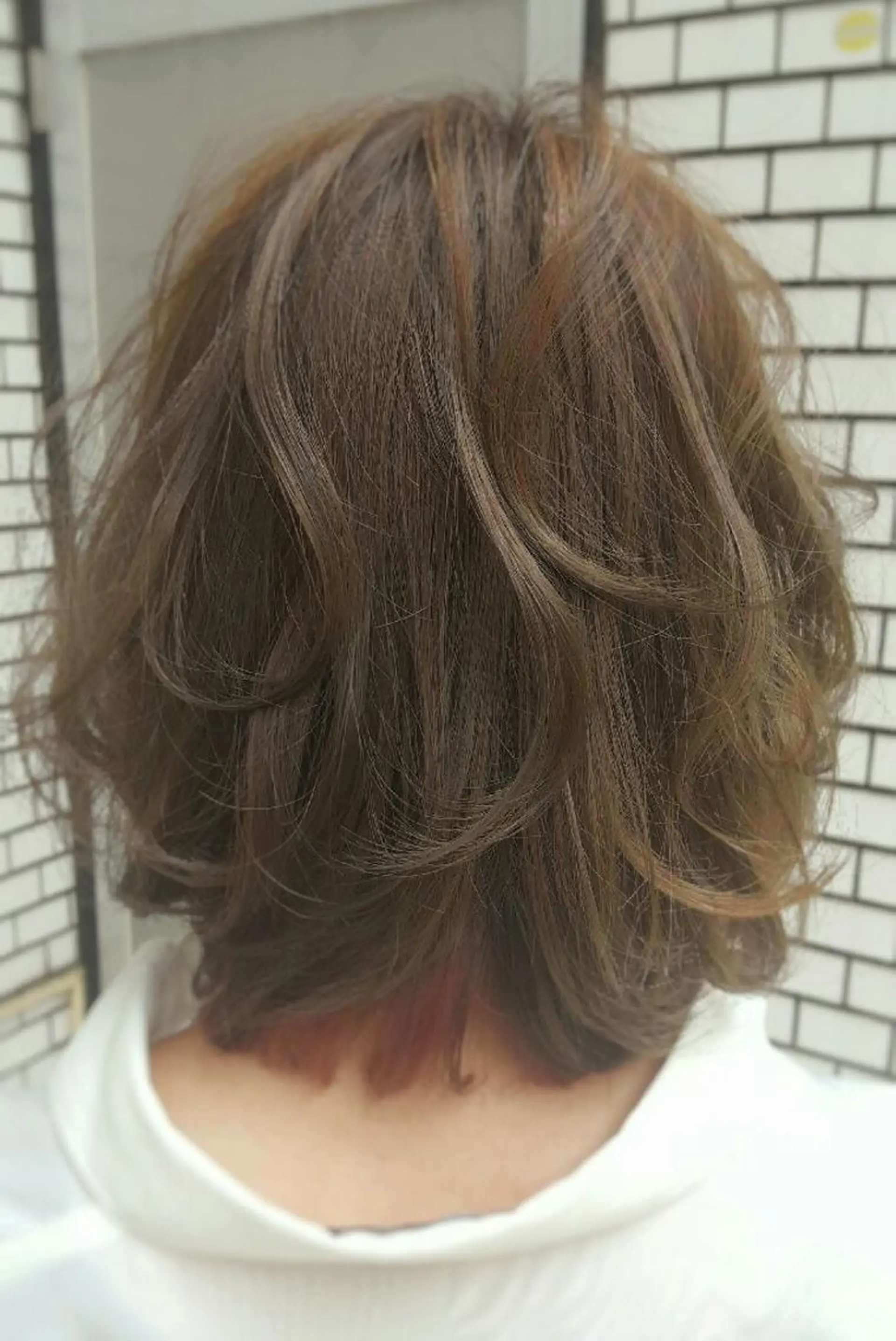 ショート カラー ヘアアレンジ アッシュ ボブ 秋山 幸太のヘアスタイル