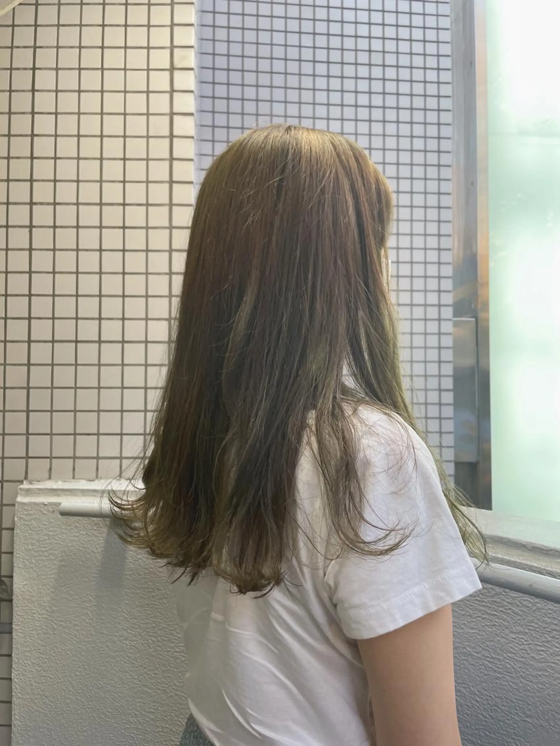 ロング カラー Of　HAIR所属・外山 なつ美のヘアスタイル