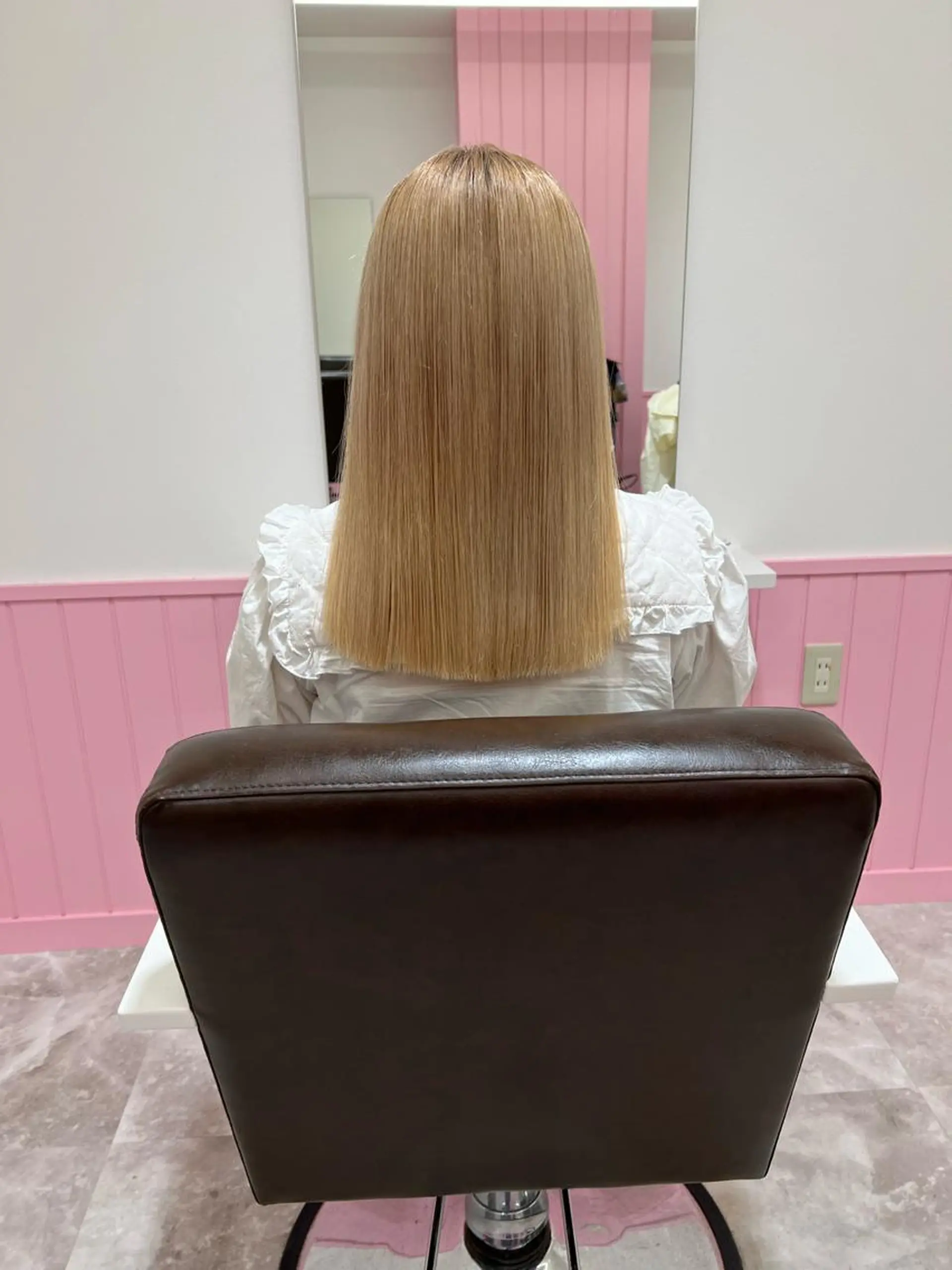 ミディアム カラー ベージュカラー 透明感カラー ホワイトベージュ 🎀ダブルカラー/ ピンク×ガーリー🎀のヘアスタイル