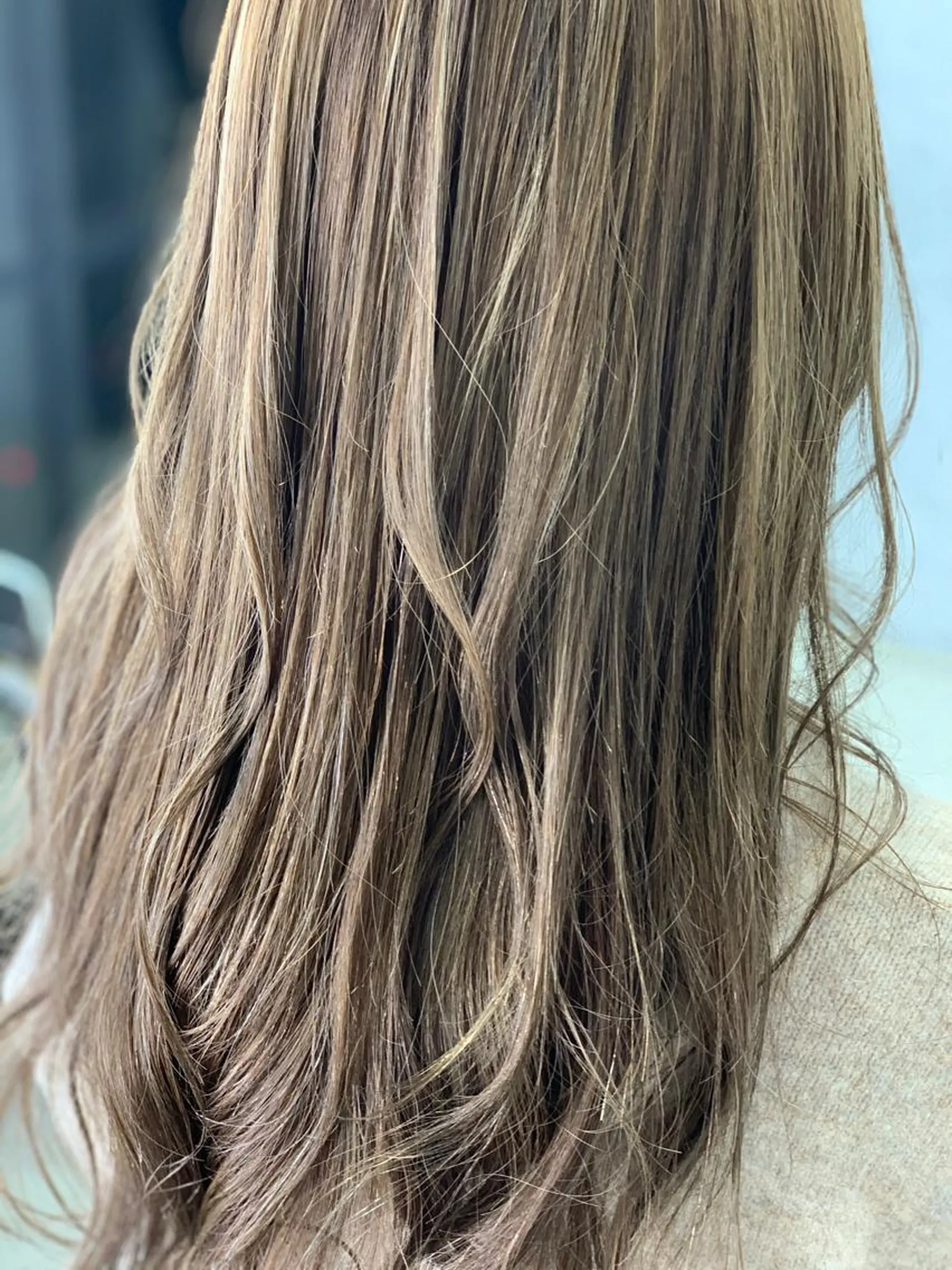 ロング カラー アッシュ ミルクティーアッシュ LUXBE LUCE那覇イオン店所属・LUXBE LUCEのヘアスタイル