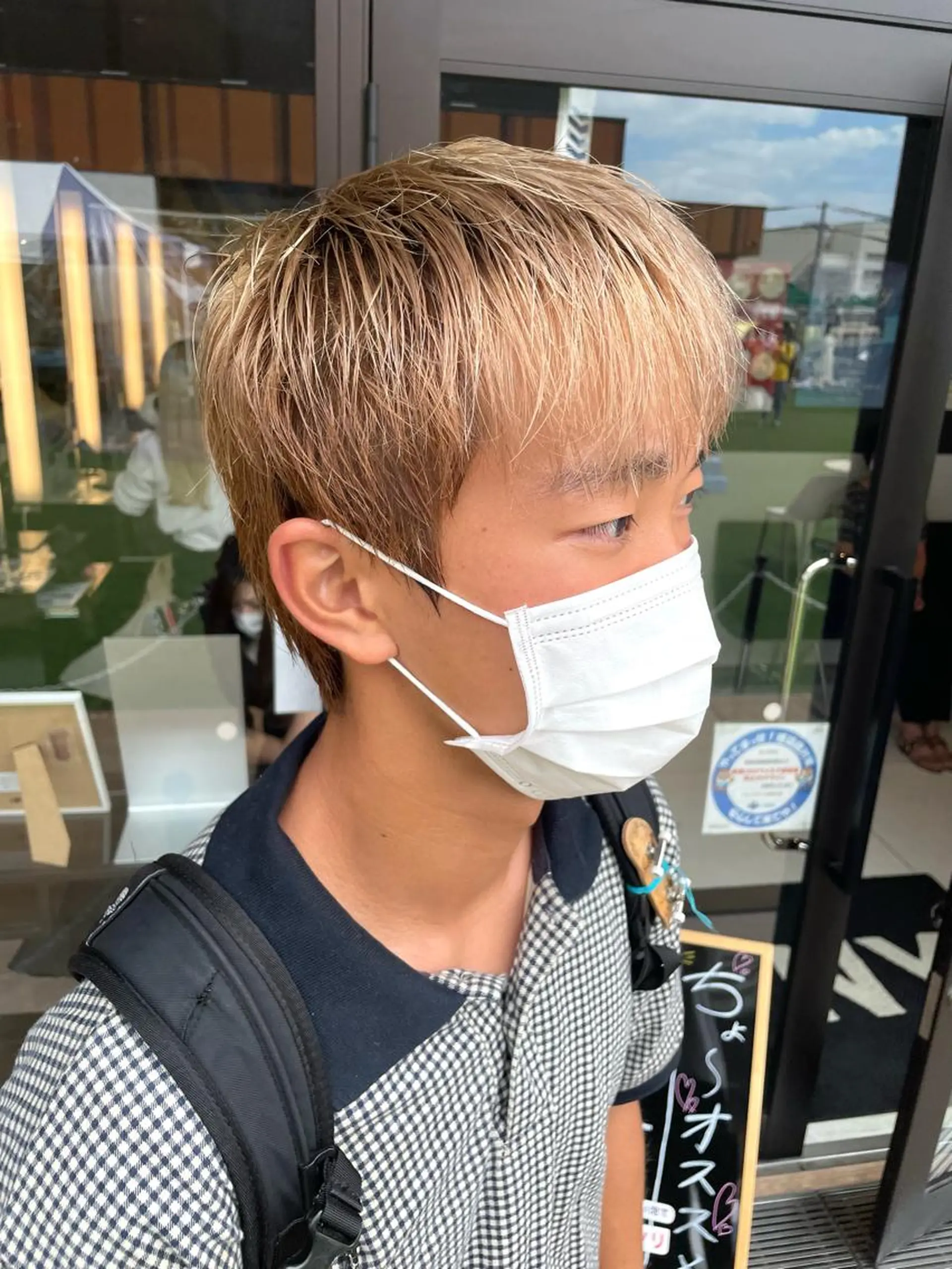 ショート カラー メンズ ベージュカラー カット ヘアカラー メンズヘア特化 崎田 成人のヘアスタイル