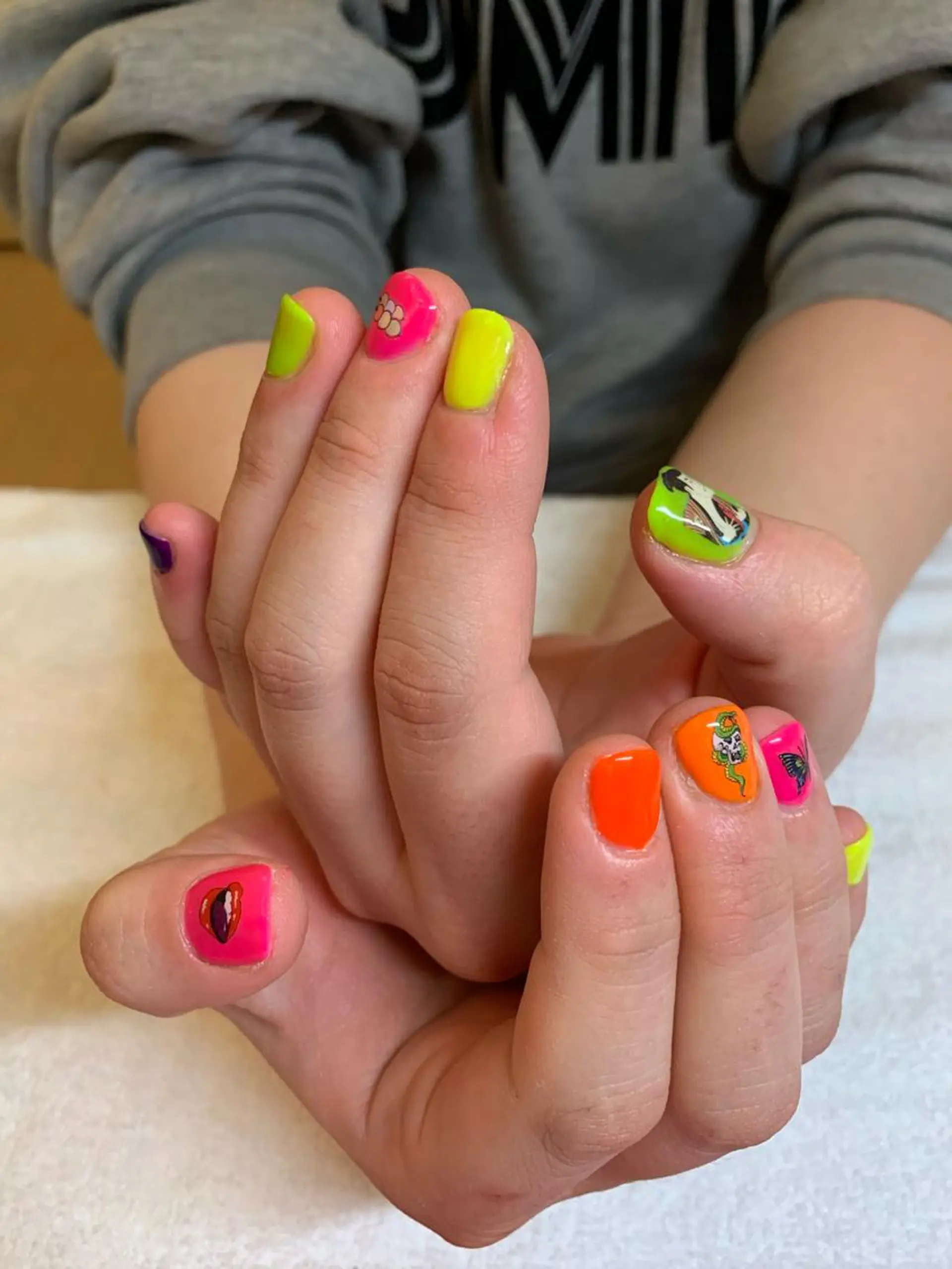 ネイル ジェルネイル Nail Salon R.N アールドットエヌ所属・R.N アールドットエヌのネイルデザイン