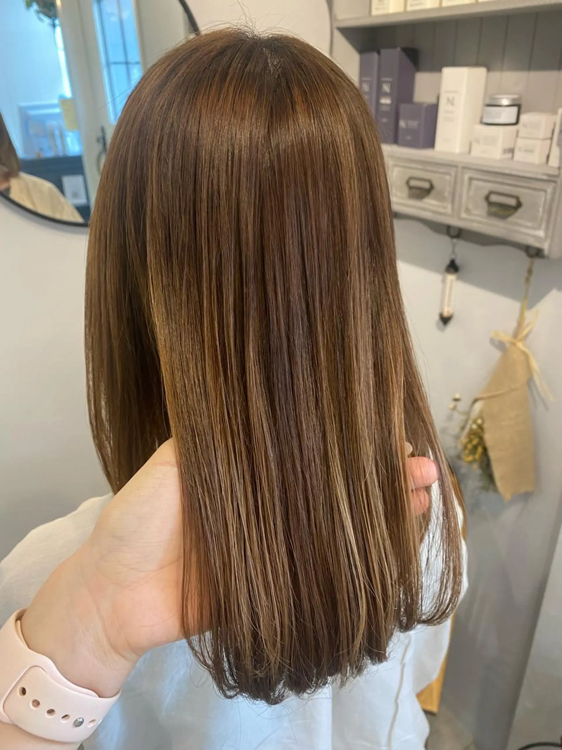 ミディアム 西村 美羽のヘアスタイル