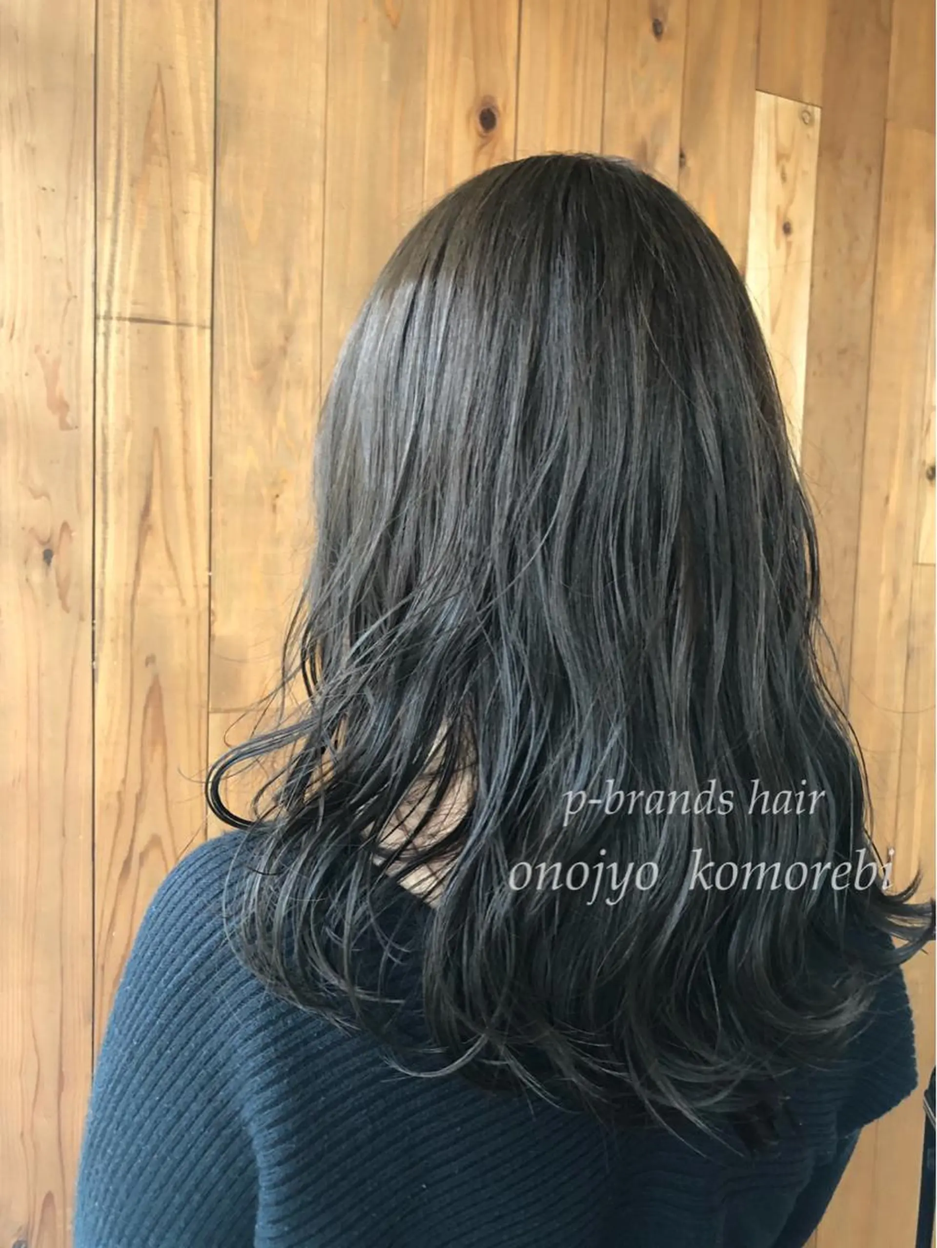 セミロング カラー アッシュ ブリーチ ブルーカラー ブルーアッシュ ブリーチなしカラー カット ヘアカラー トリートメント 艶髪カラー✨ デジタルパーマ✨植松のヘアスタイル