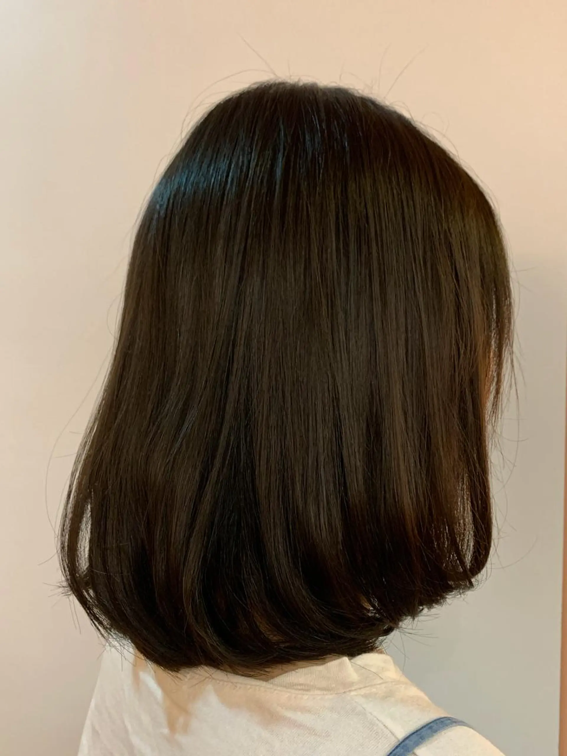 ミディアム l-blossom所属・榎本 美雪のヘアスタイル