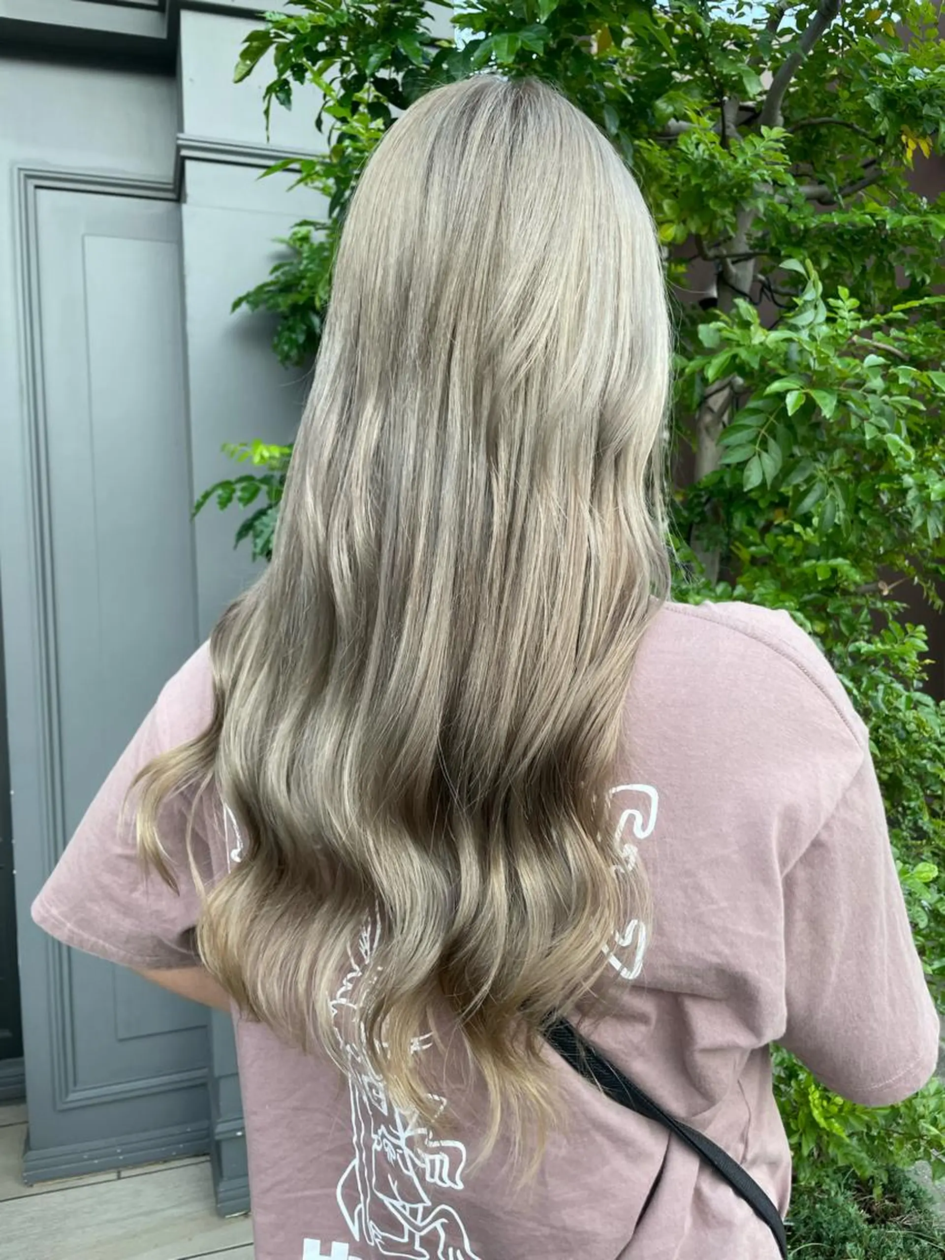 ロング カラー ヘアカラー トリートメント ブリーチ毛矯正.髪質 改善.髪にドラマをのヘアスタイル