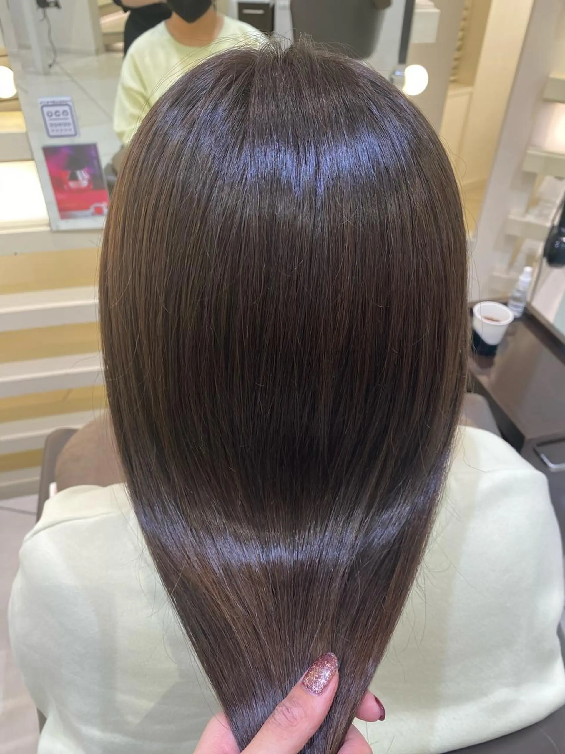 セミロング カラー 銀座メンズ専門🖤 小島奈々のヘアスタイル