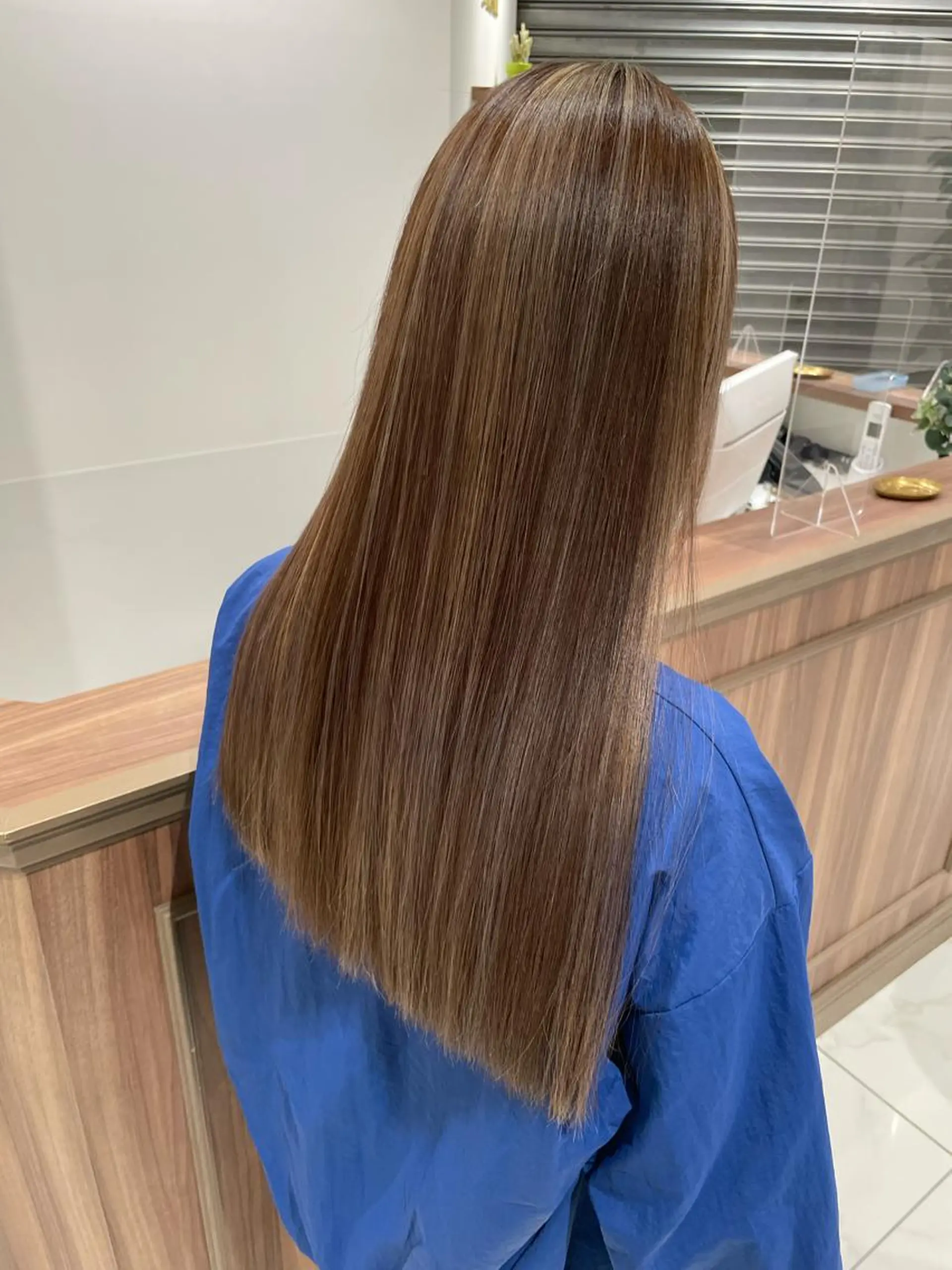 セミロング カラー ヘアアレンジ ブリーチ ケアブリーチ ダブルカラー イヤリングカラー ハイライトカラー ヘアカラー トリートメント 🇰🇷韓国ヘア★ 副店長.쿠리타⭐︎のヘアスタイル