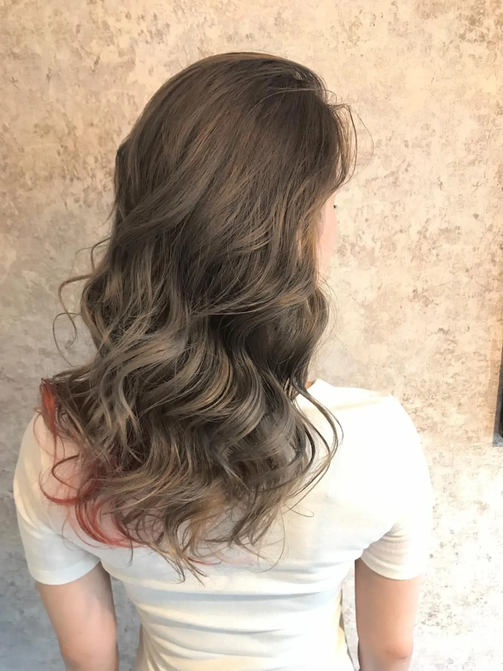 ミディアム due hair 京都駅前店 MILBON オージュア認定サロン【デューヘアー】所属・ハイトーンブリーチ 土坂　由志【京都】のヘアスタイル