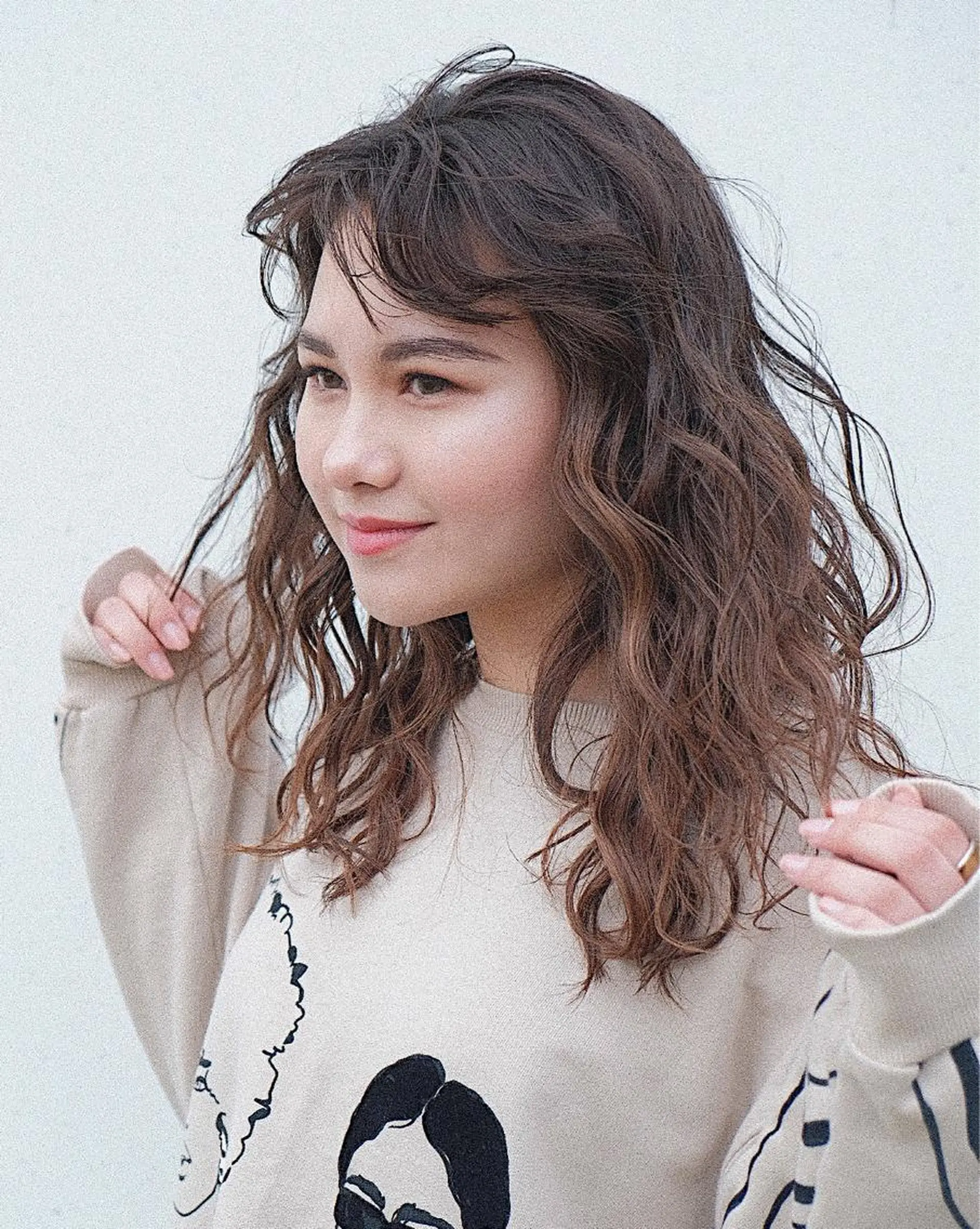 ミディアム ミディアムパーマ 山崎 航のヘアスタイル