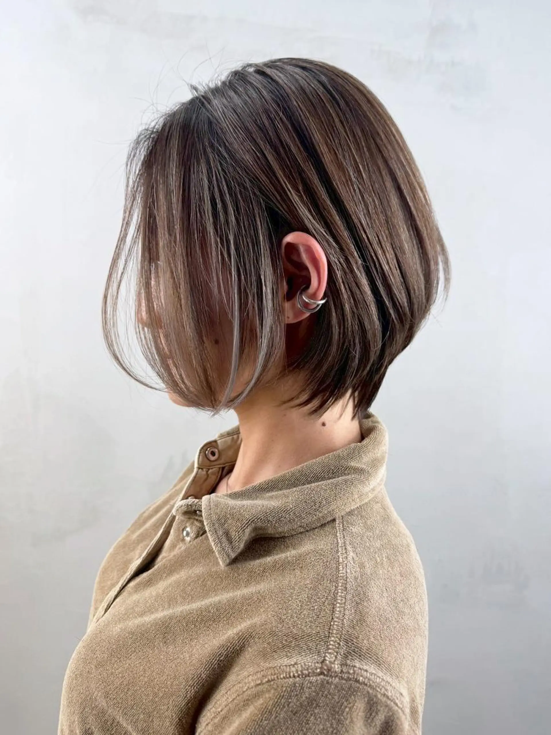 カラー ミディアム ショートボブ ボブ 韓国風ヘア おくれ毛 カット ヘアカラー トリートメント ITbyALBUM 中野店のヘアスタイル