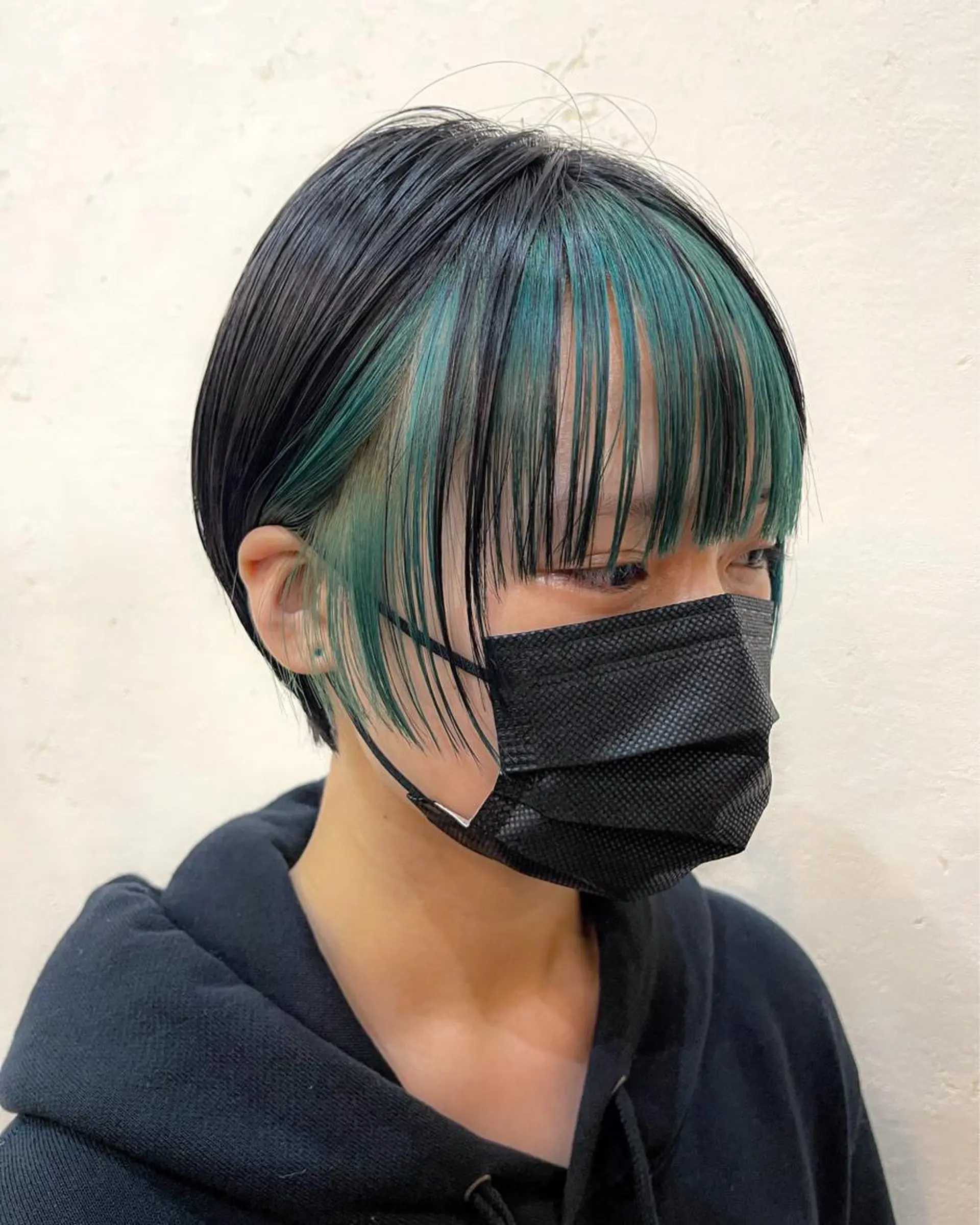 ショート カラー ブリーチ ブルーカラー インナーカラー ショートヘア OAK溝の口 𖠋SHINYAのヘアスタイル