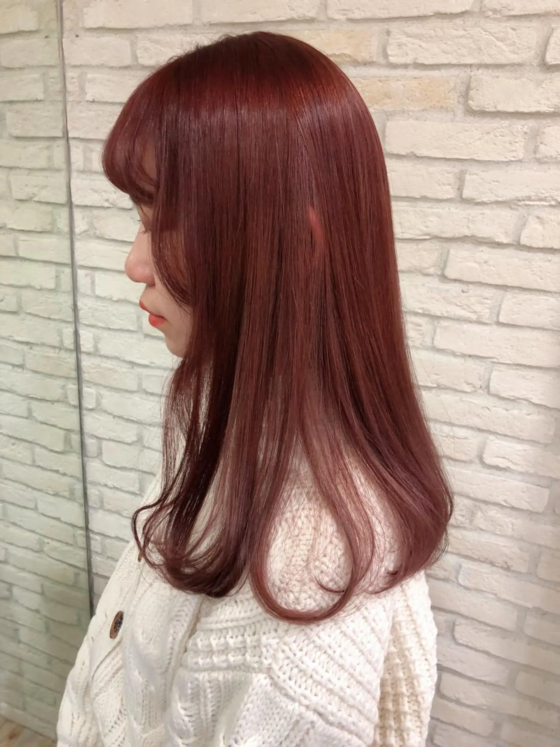 セミロング カラー ブリーチ ボルドーカラー HAUS 片山みほのヘアスタイル