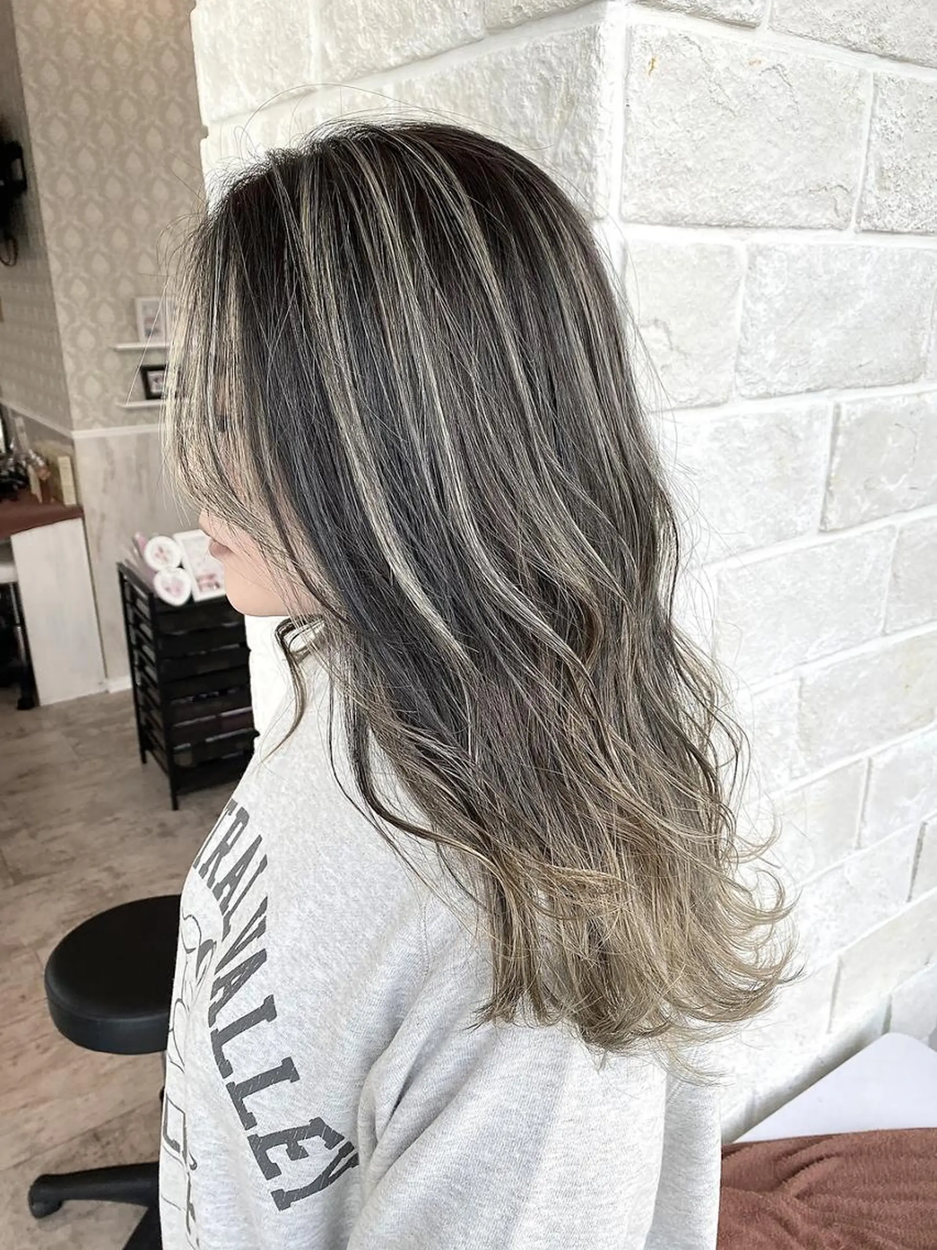 ミディアム カラー バレイヤージュ レイヤーカット ANGELICA JR奈良店のヘアスタイル