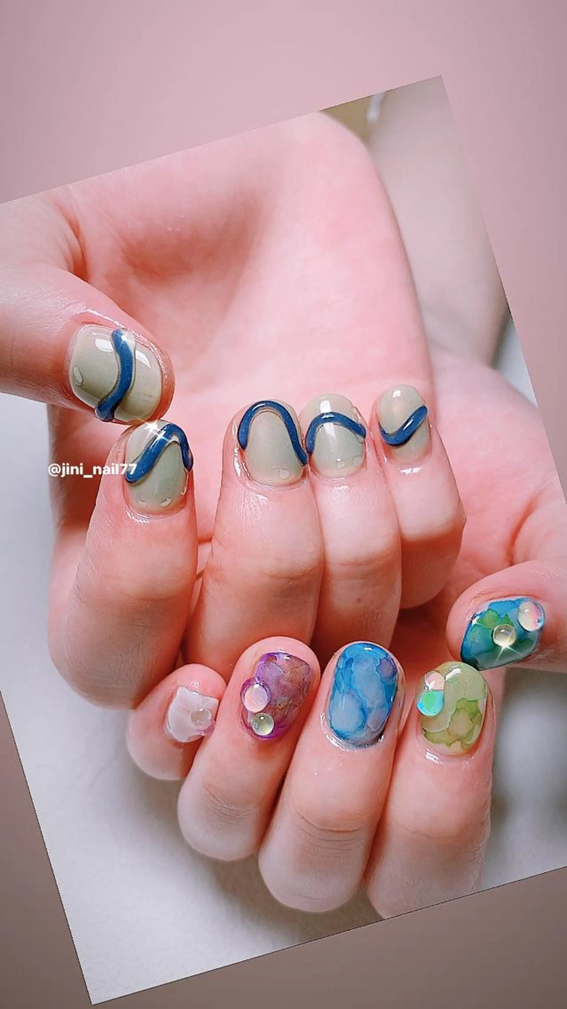 ネイル ハンドネイル JINI NAIL所属・ジニ ネイルのネイルデザイン
