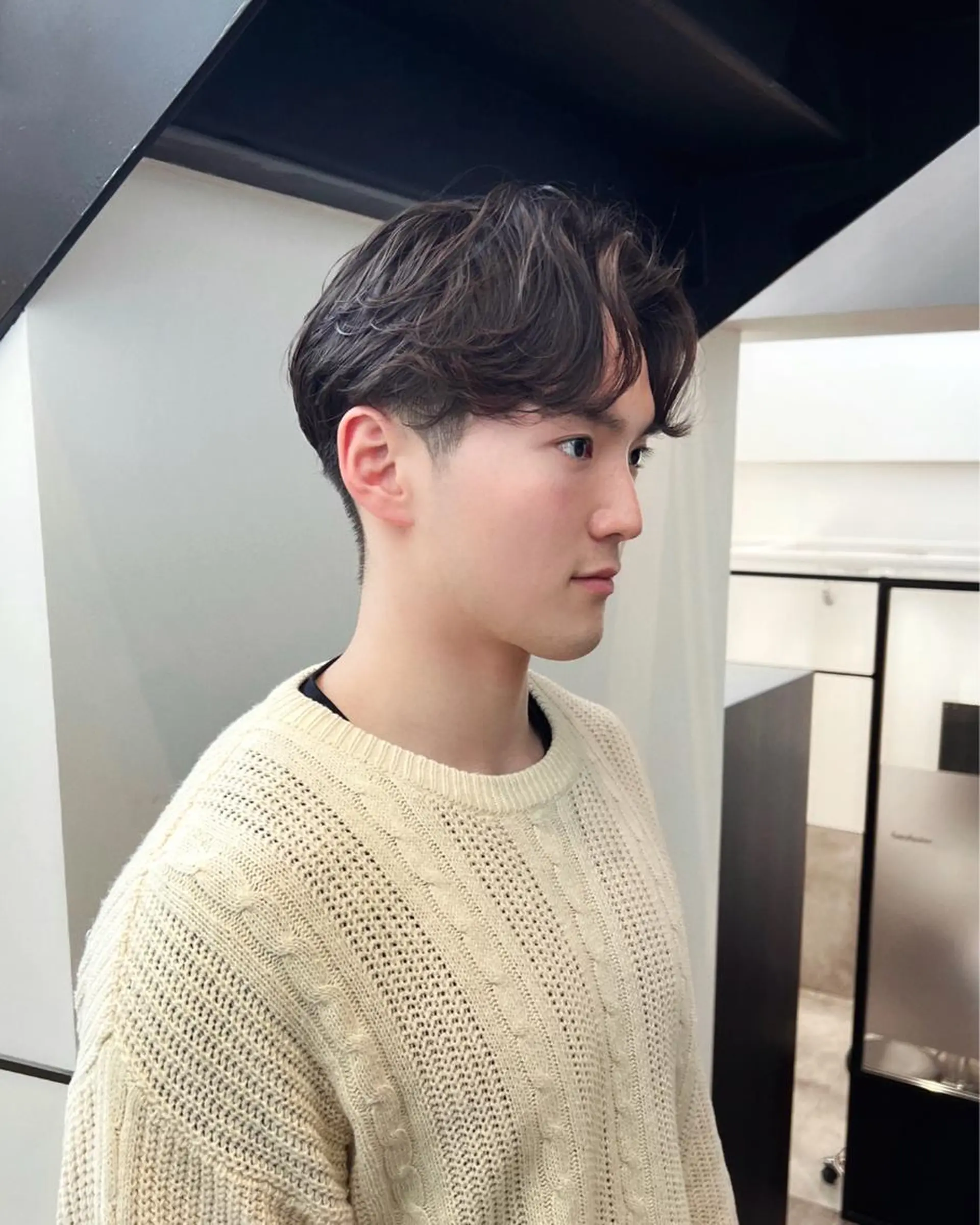 パーマ メンズ メンズパーマ ニュアンスパーマ カット パーマ Qin shaire salon 原宿verno店所属・【センターパート】 ETO／江藤翼の眉毛・アイブロウイメージ