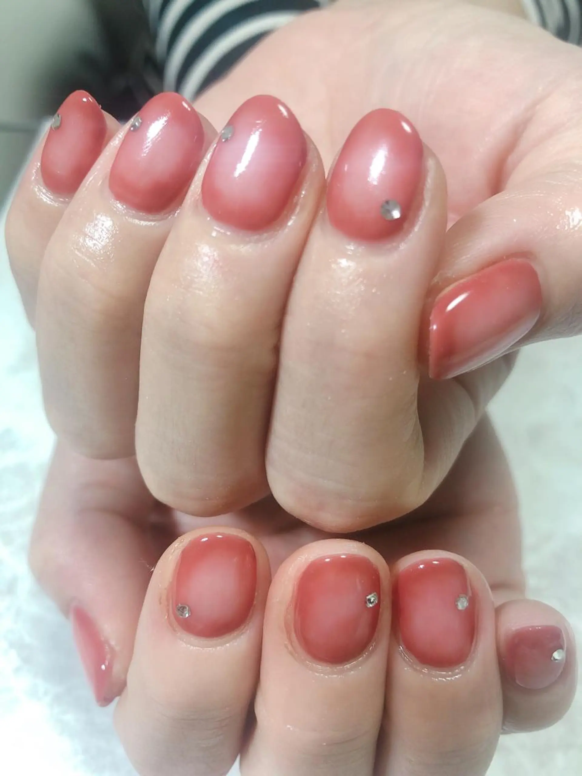 ネイル グラデーション ハンドネイル フットネイル Lokahi NAILのネイルデザイン