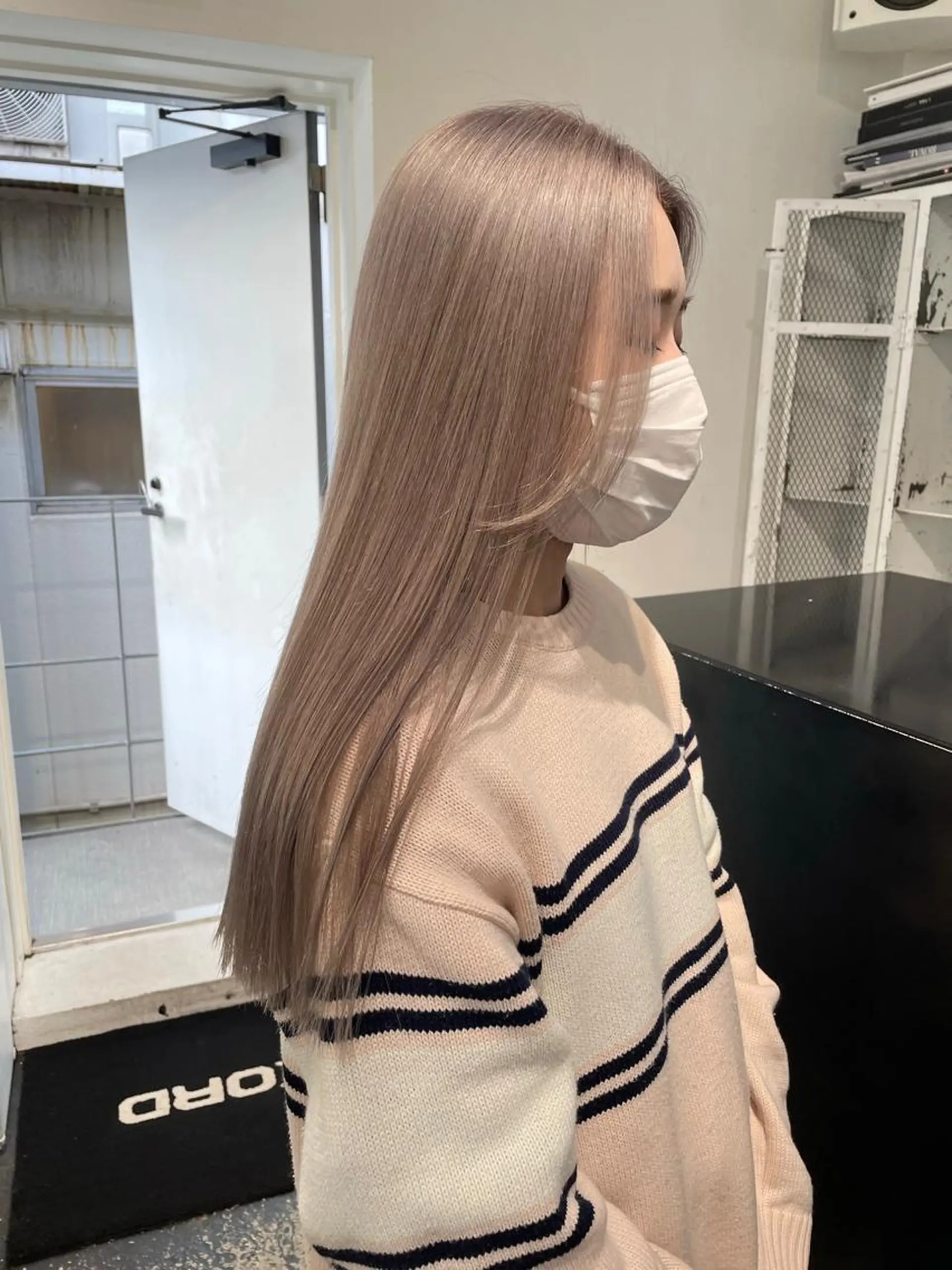 ロング カラー パーマ ヘアアレンジ メンズ キッズ ネイル マツエク・マツパ アイブロウ メンズブリーチ ベージュカラー ブリーチ ホワイトベージュ ホワイト カット ヘアカラー トリートメント 艶ハイトーン/ヘア アレンジAYAKAのヘアスタイル