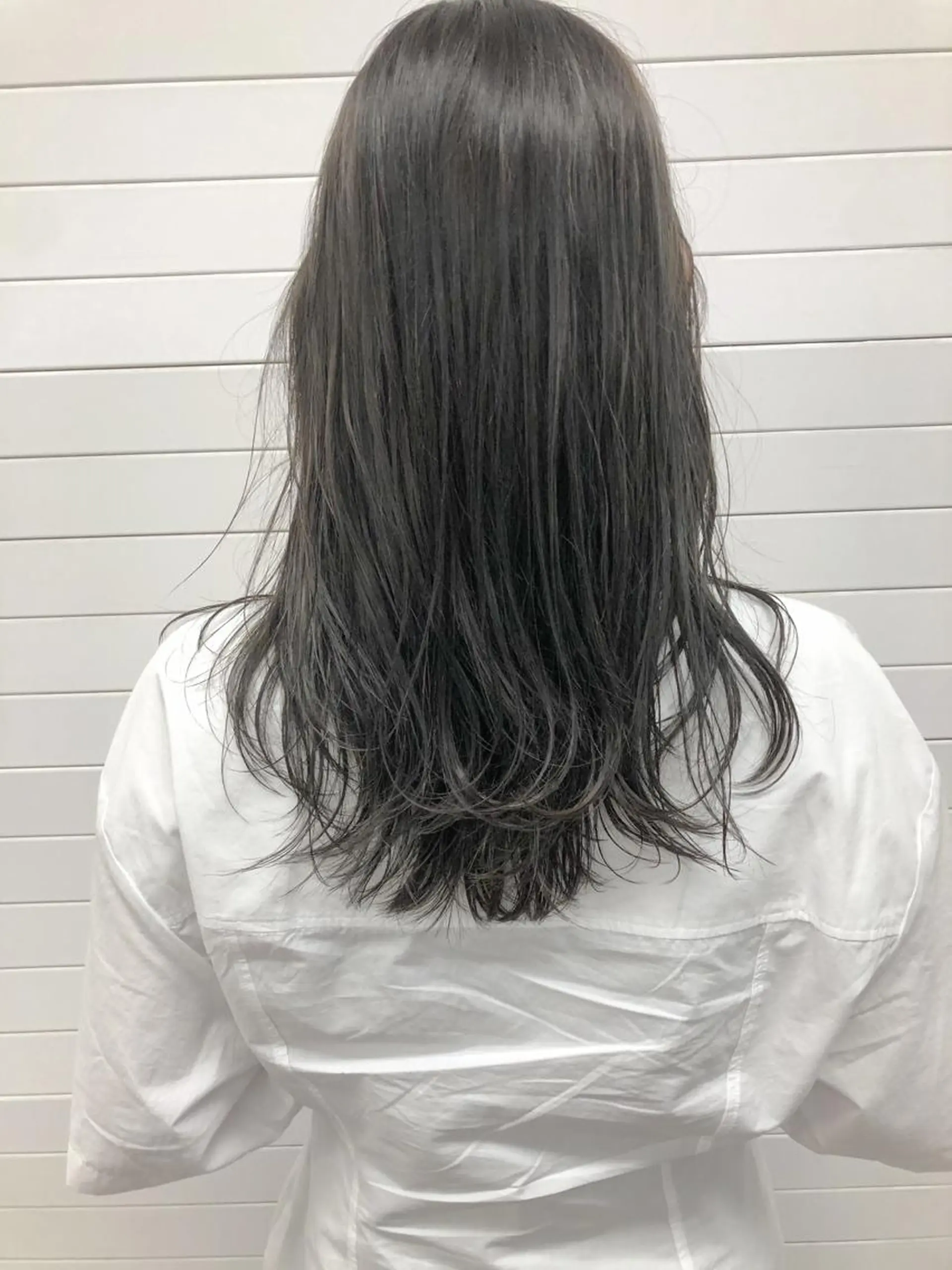 セミロング シンタニナオト /梅田茶屋町のヘアスタイル